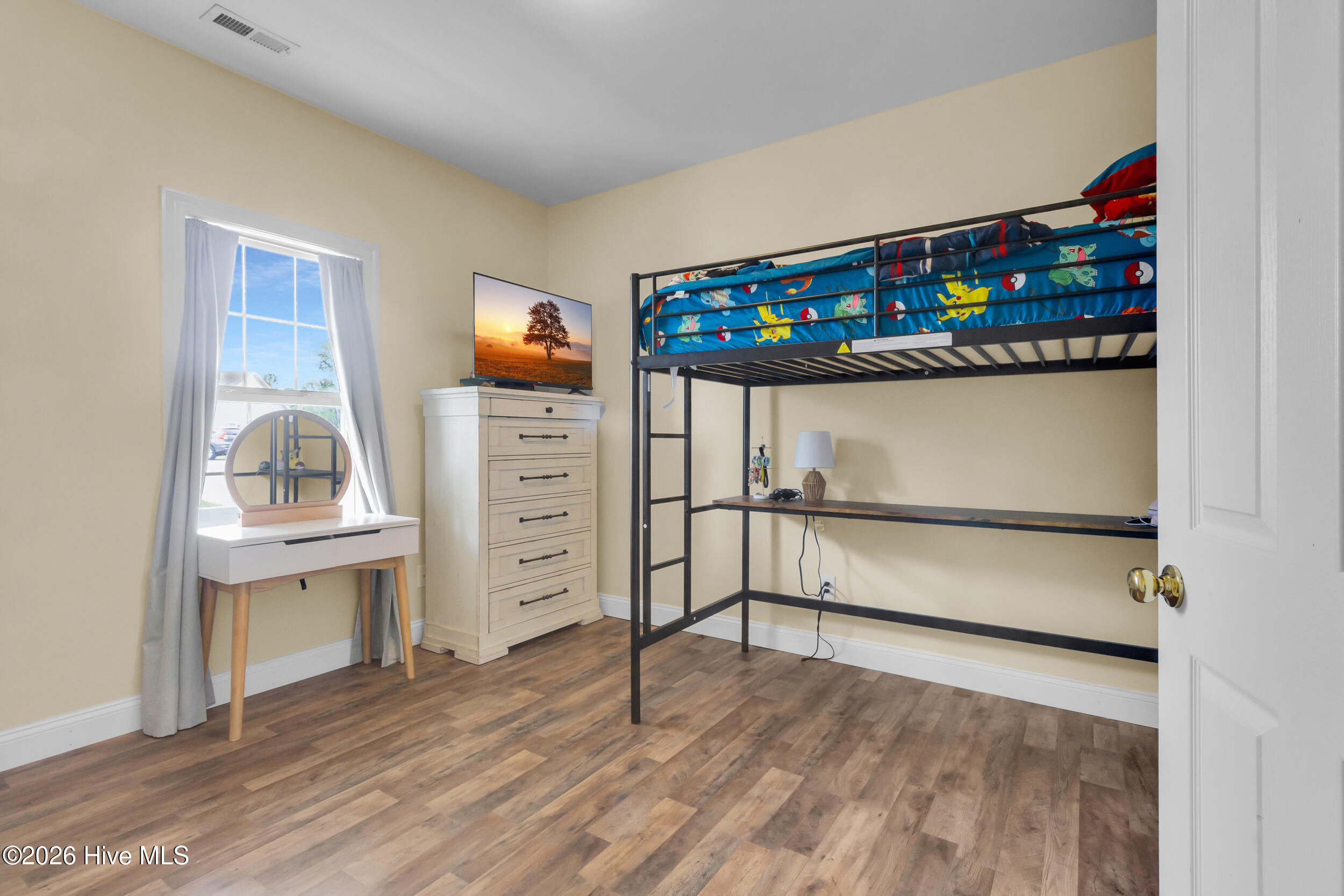 100569291 | Photo 18