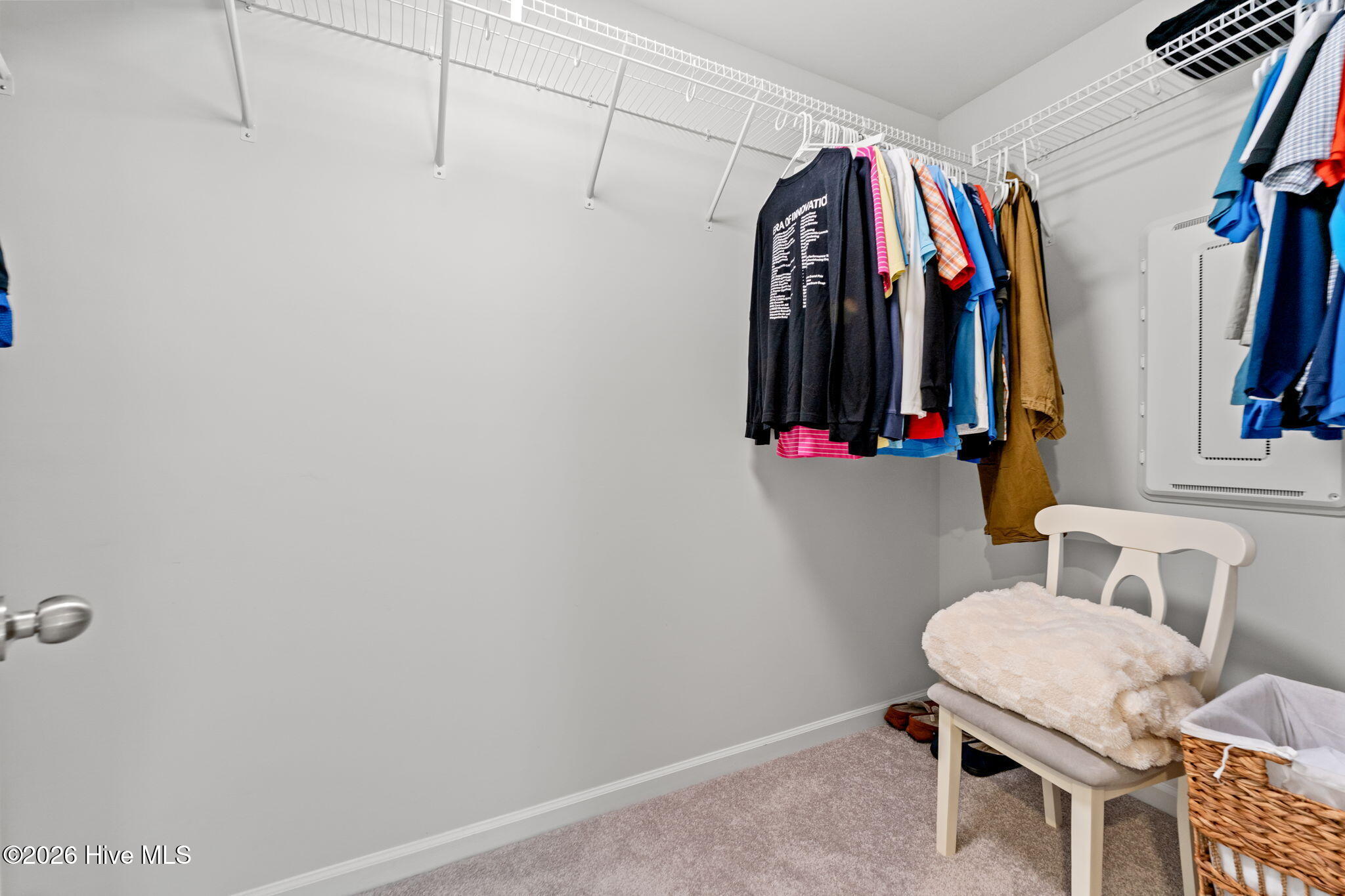 100566153 | Photo 23