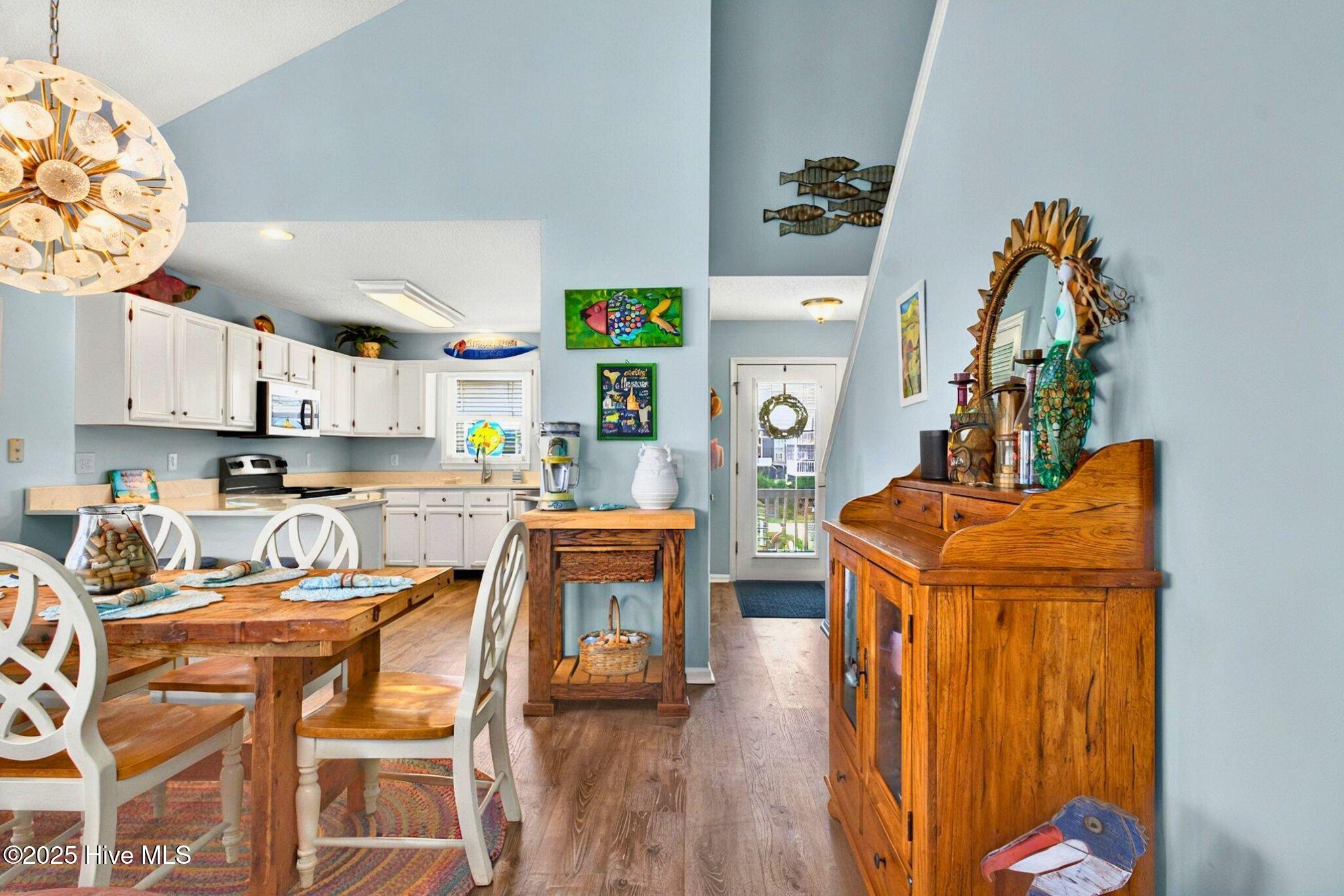 100508877 | Photo 18