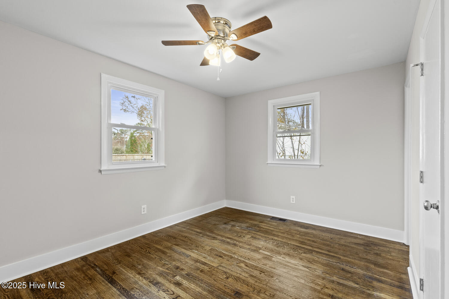 100542112 | Photo 17