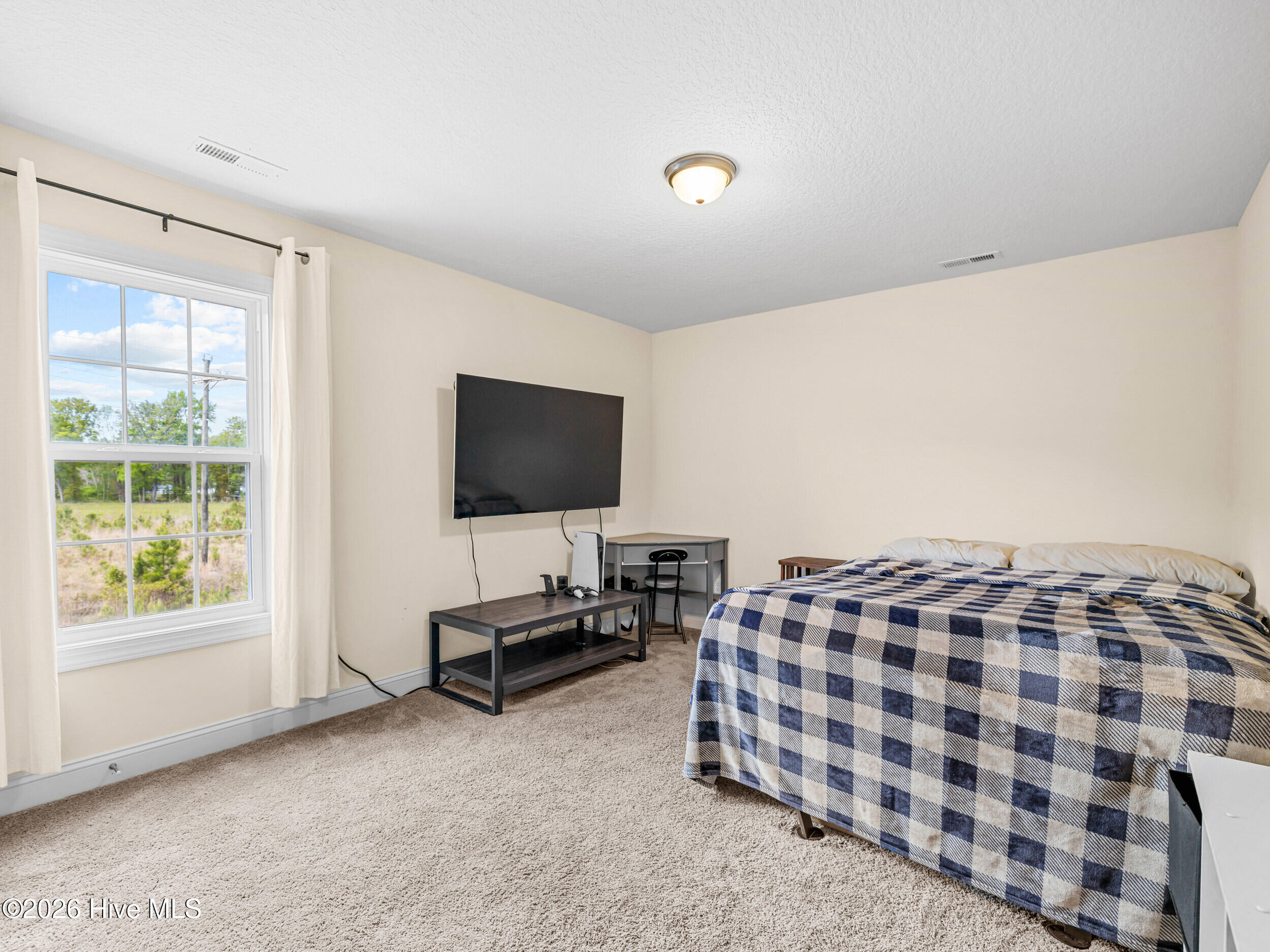 100567423 | Photo 40