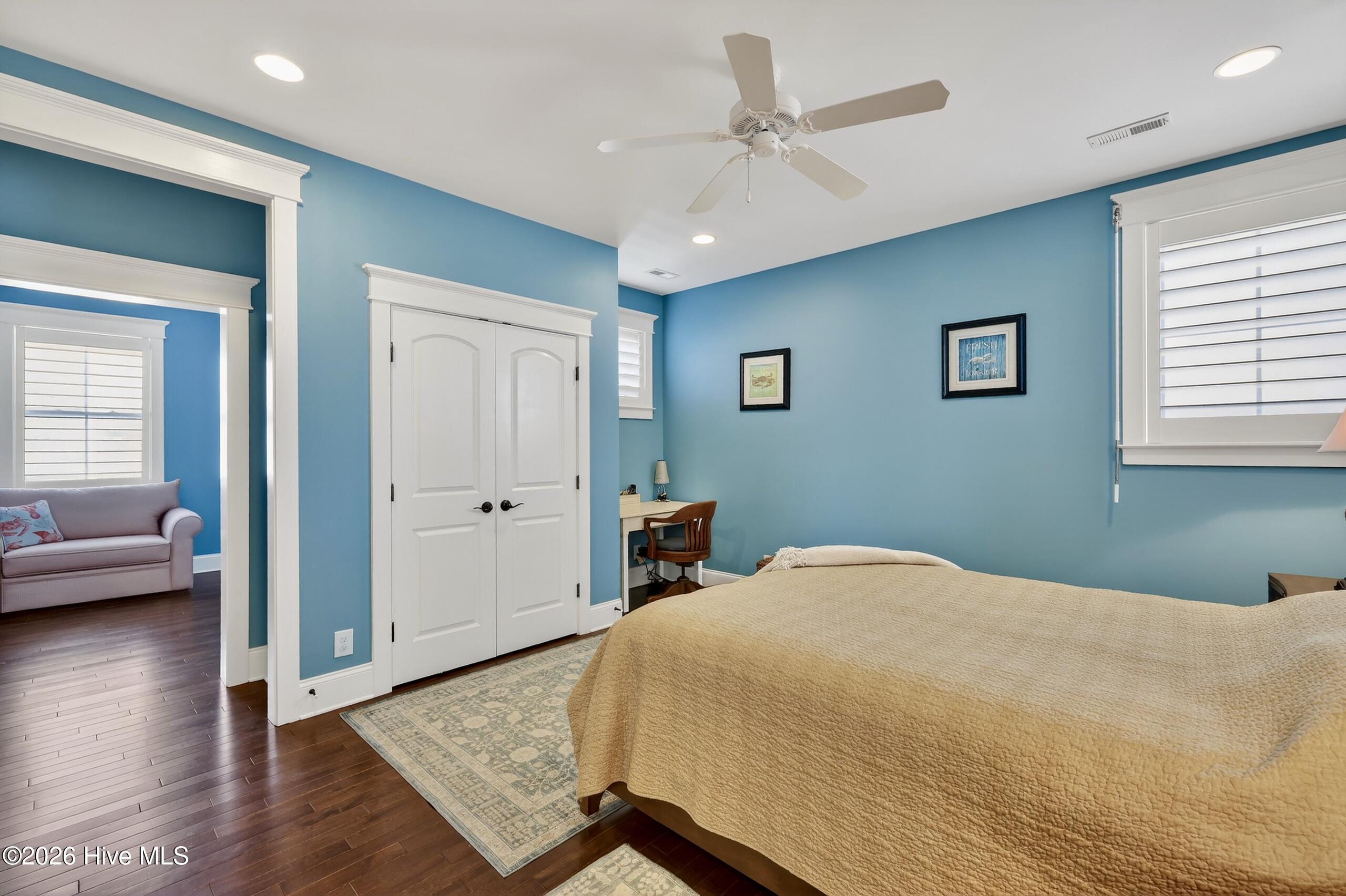 100559035 | Photo 32