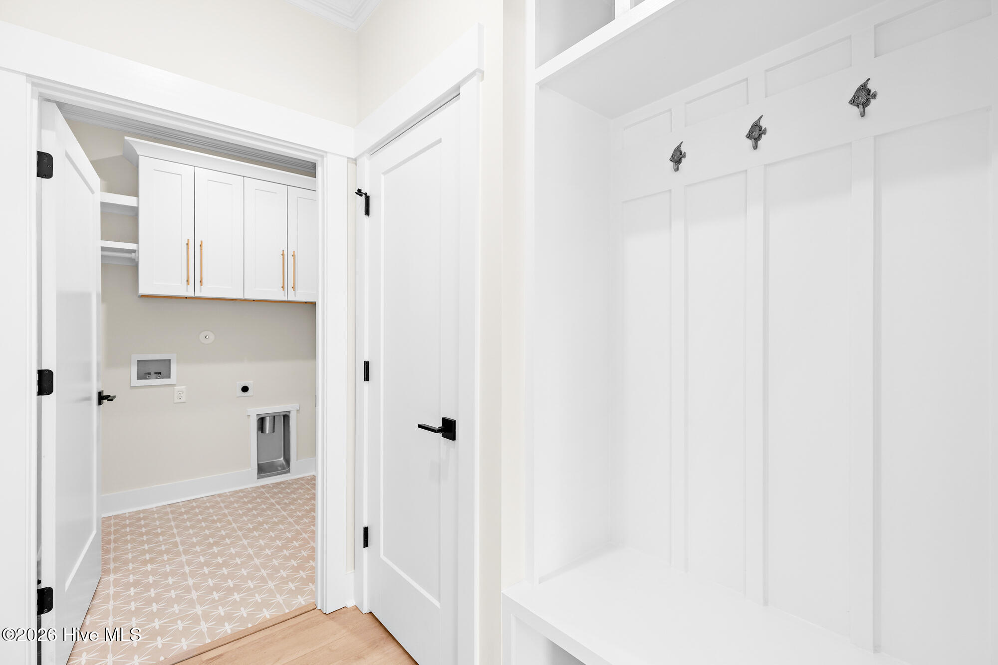 100561185 | Photo 20