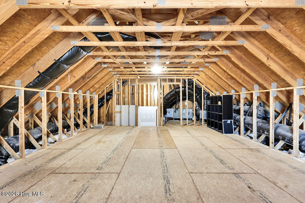 100558736 | Photo 32