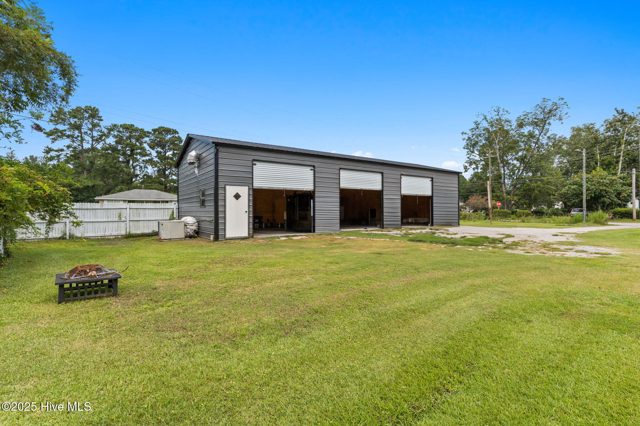 100527355 | Photo 40