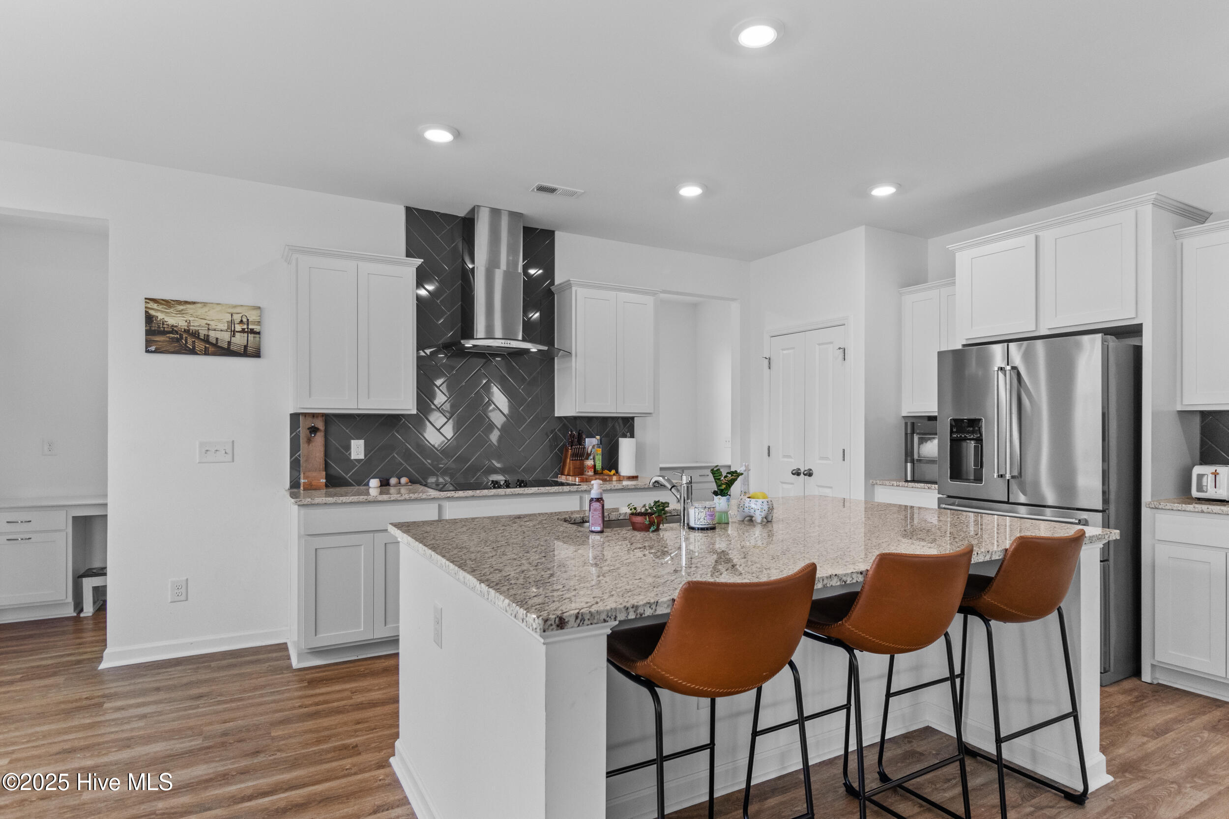 100524281 | Photo 14