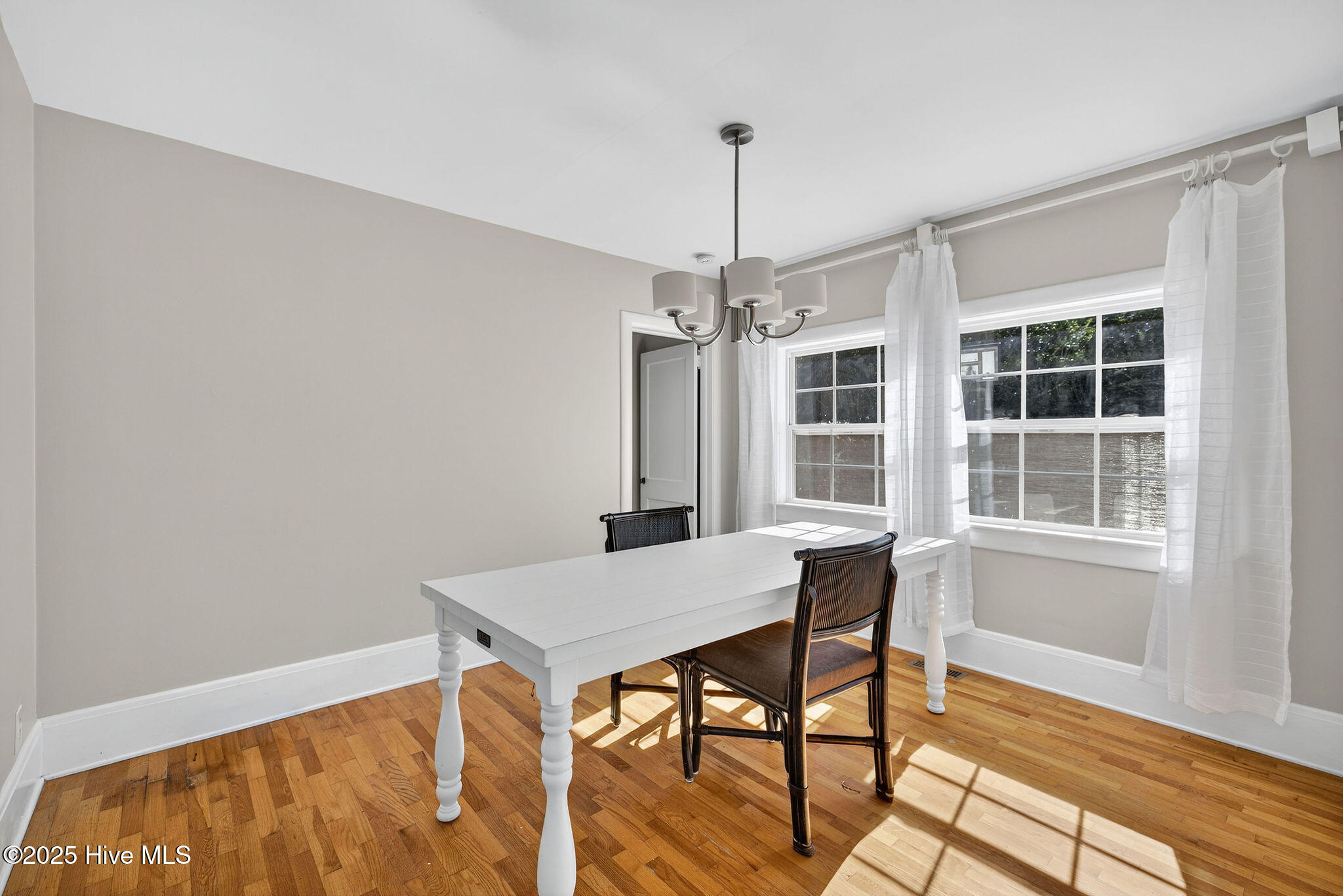 100539754 | Photo 15