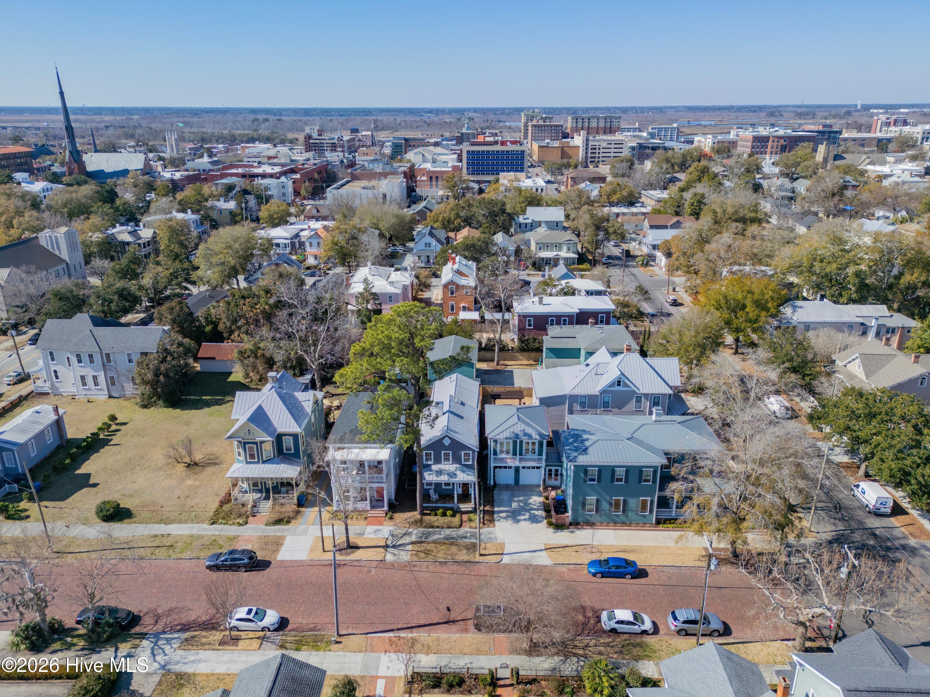 100555907 | Photo 35