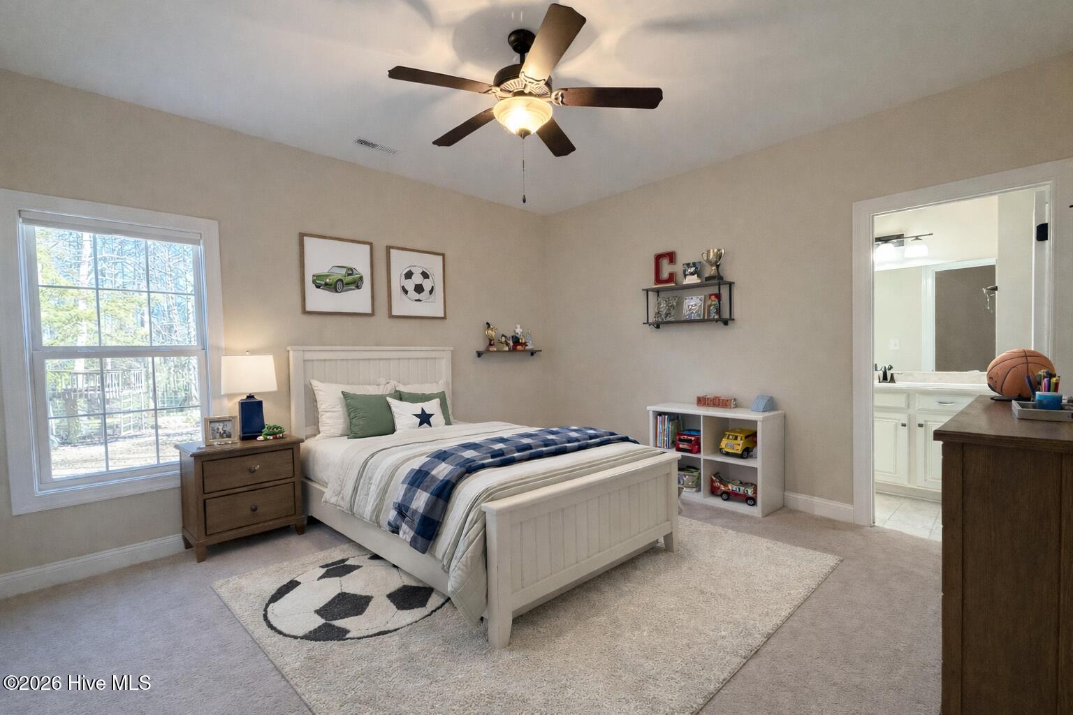 100550351 | Photo 40