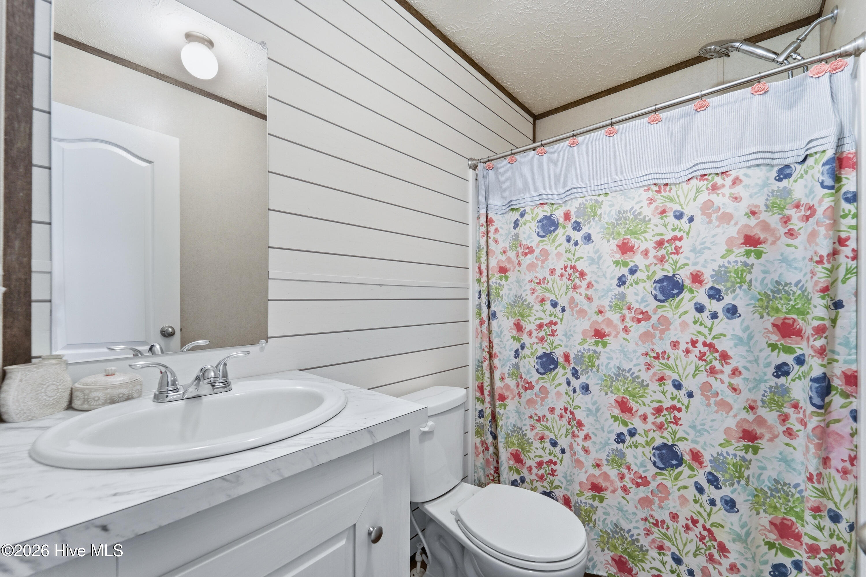 100566814 | Photo 50