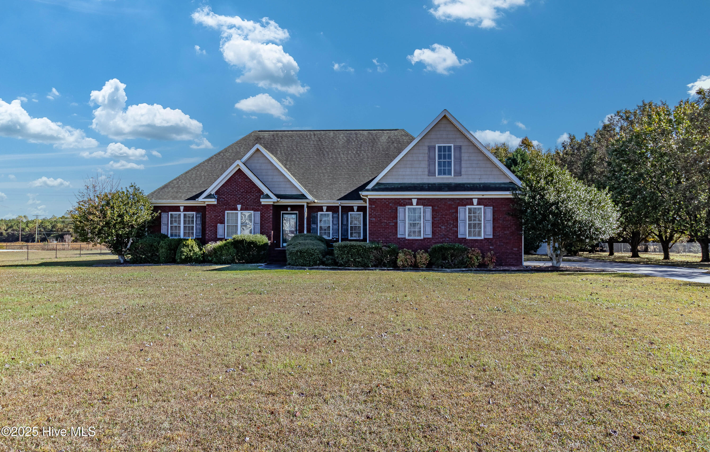 Homes for sale in Pikeville, NC | 301 Edgebrook Dr, Pikeville, NC 27863 | MLS# 100537830