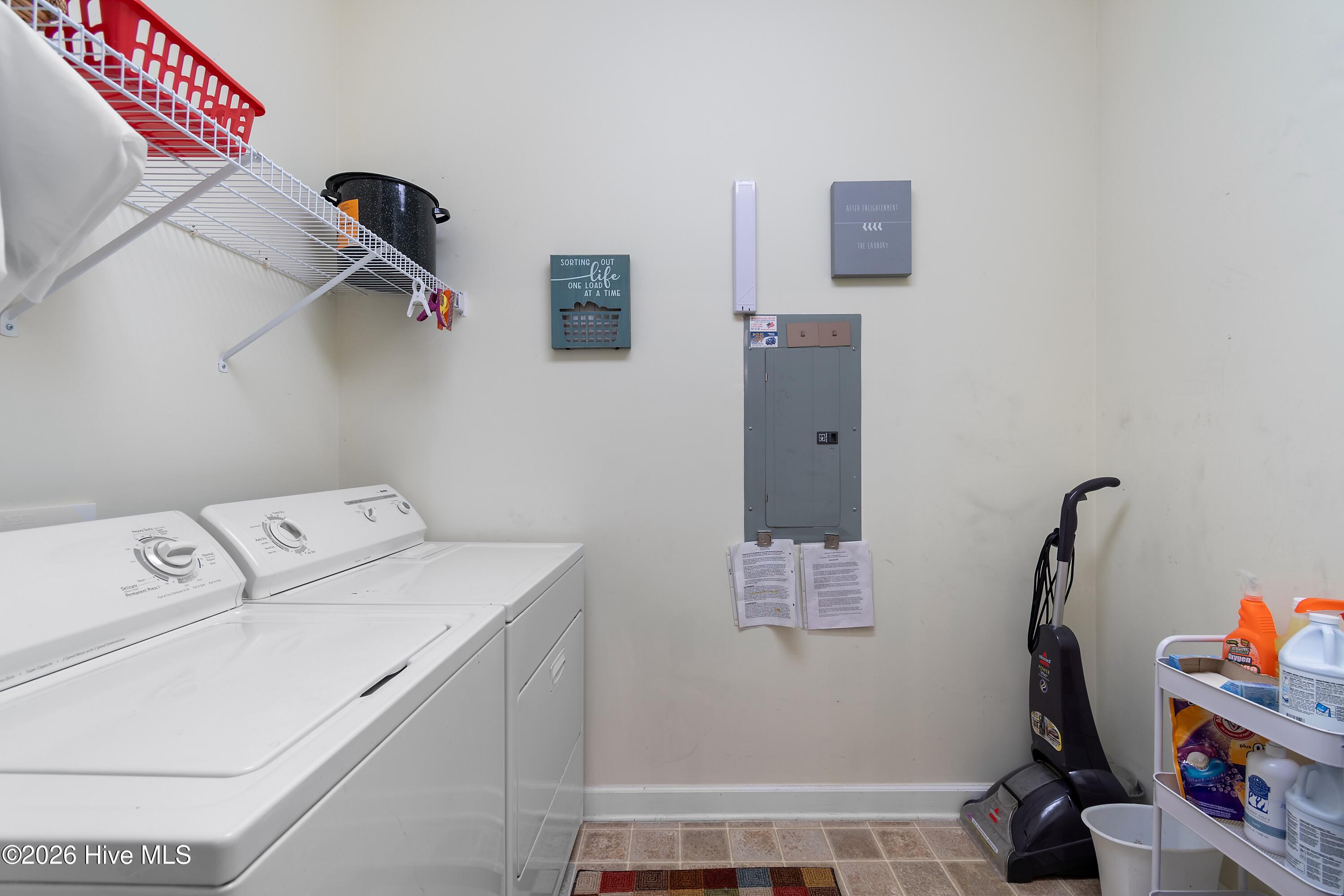 100566466 | Photo 12