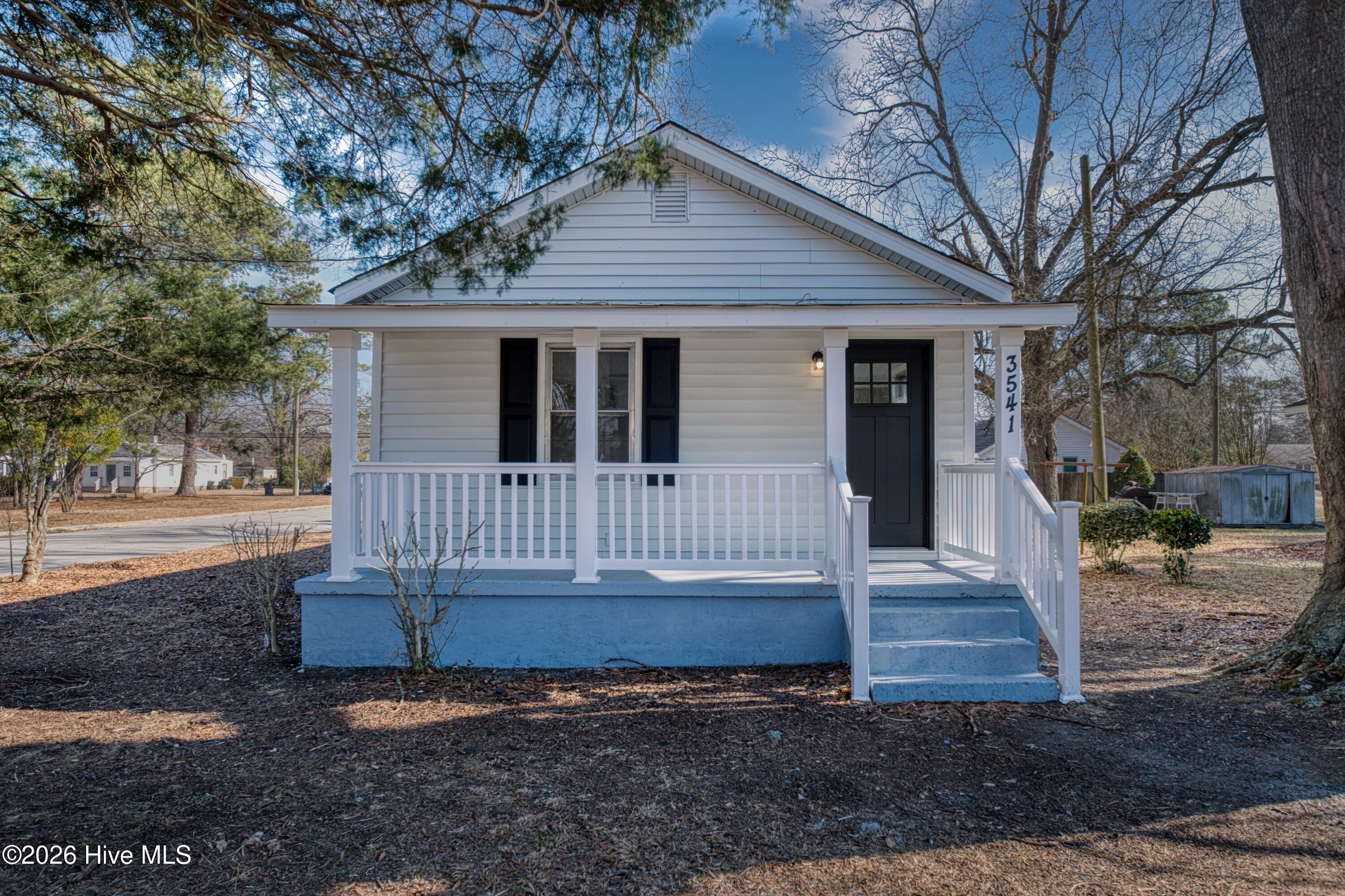 Undisclosed Address, Farmville, NC, 27828