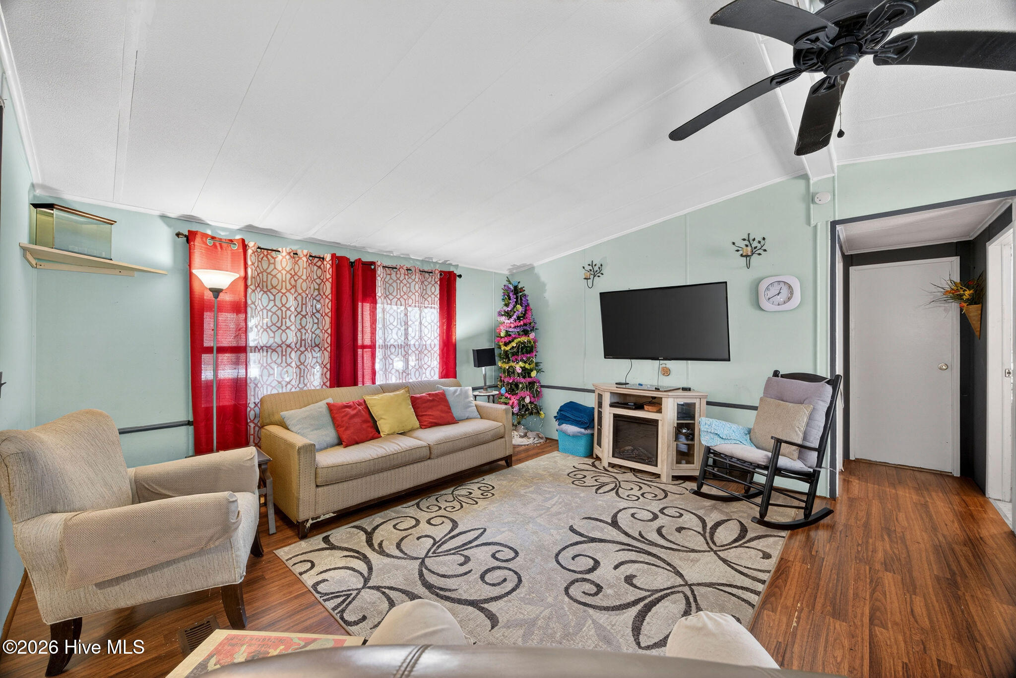 100566333 | Photo 17