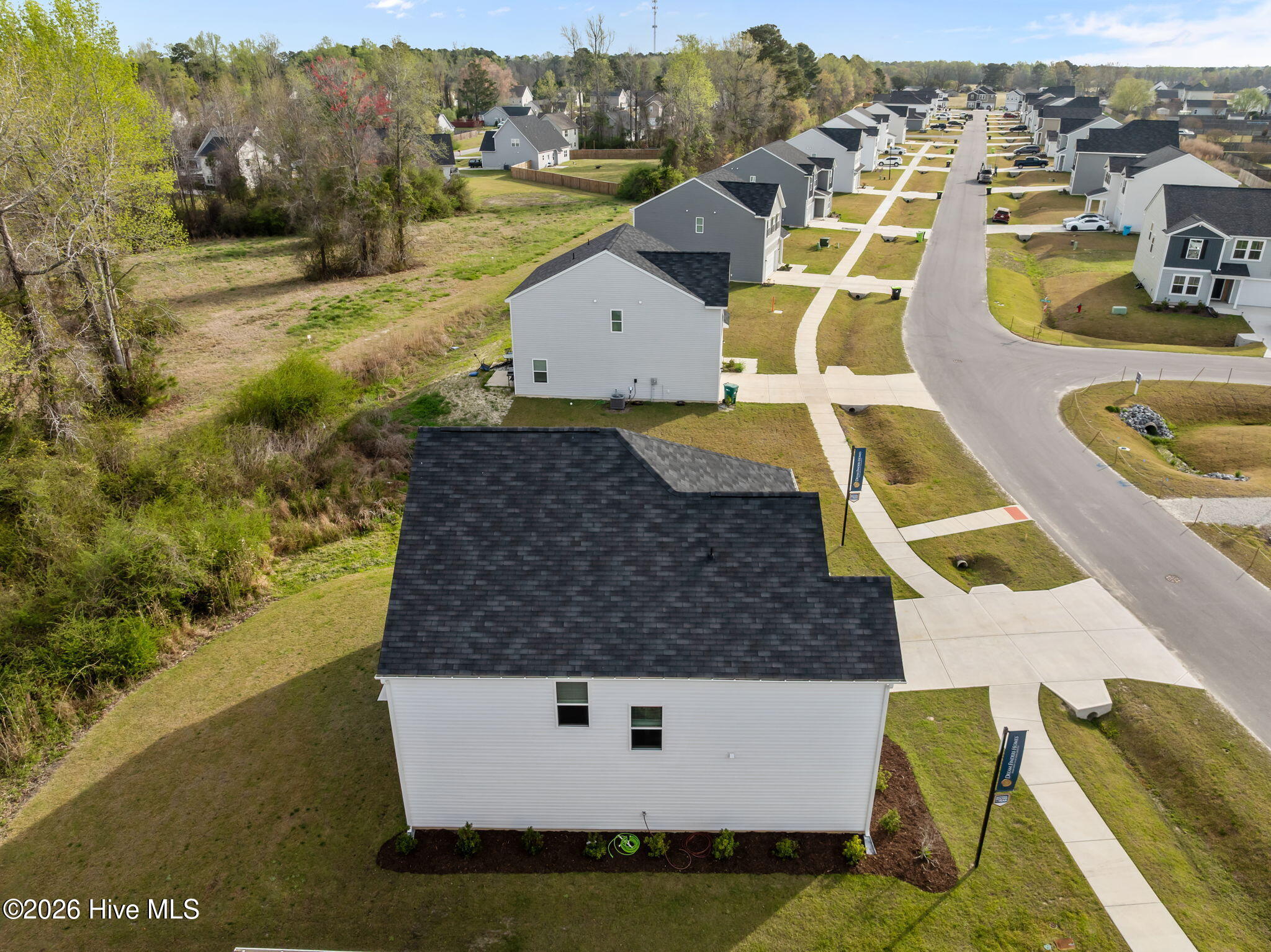 100561860 | Photo 51