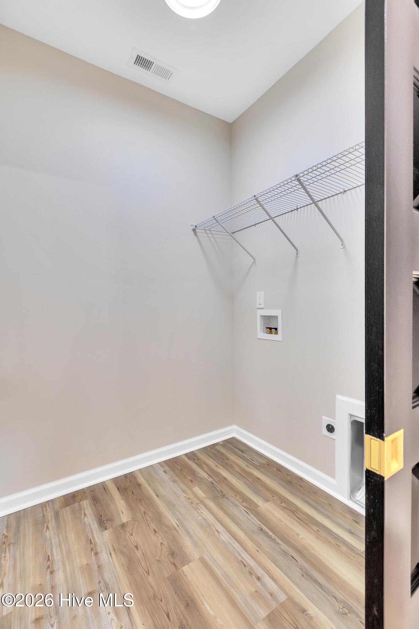 100552595 | Photo 23