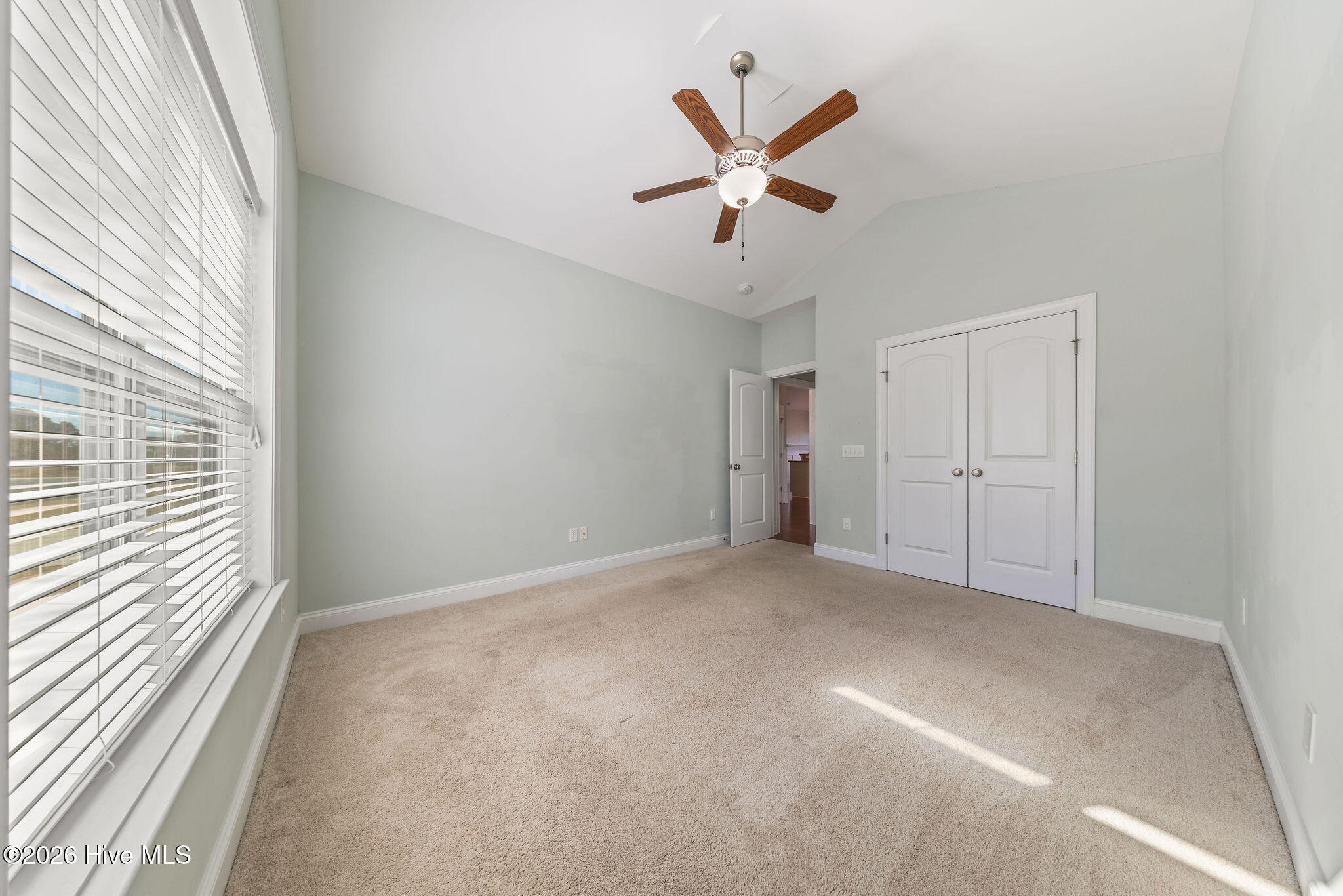 100554608 | Photo 31