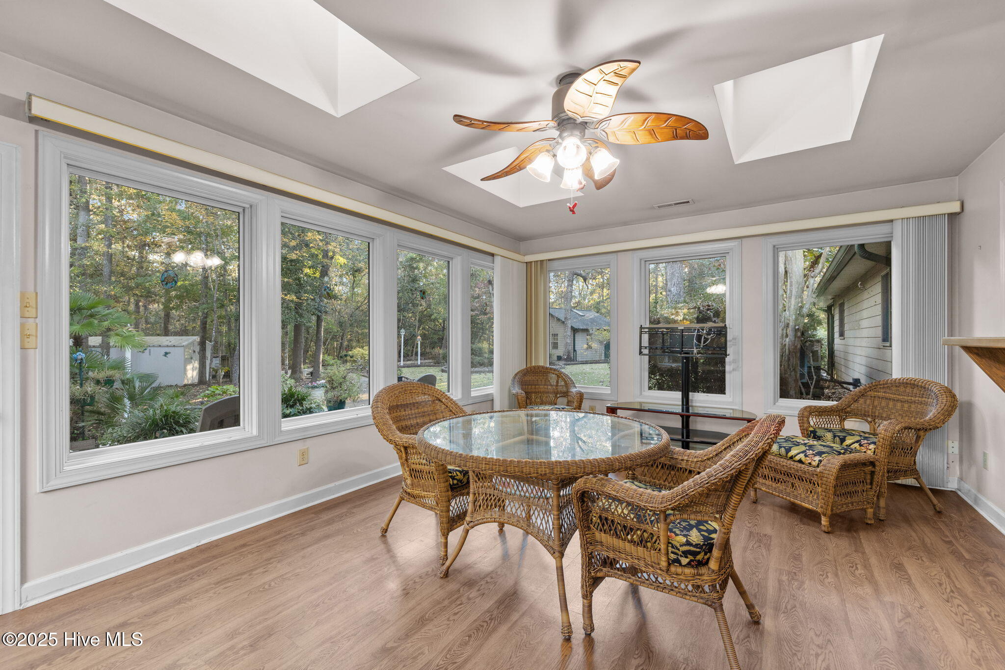 100540758 | Photo 29