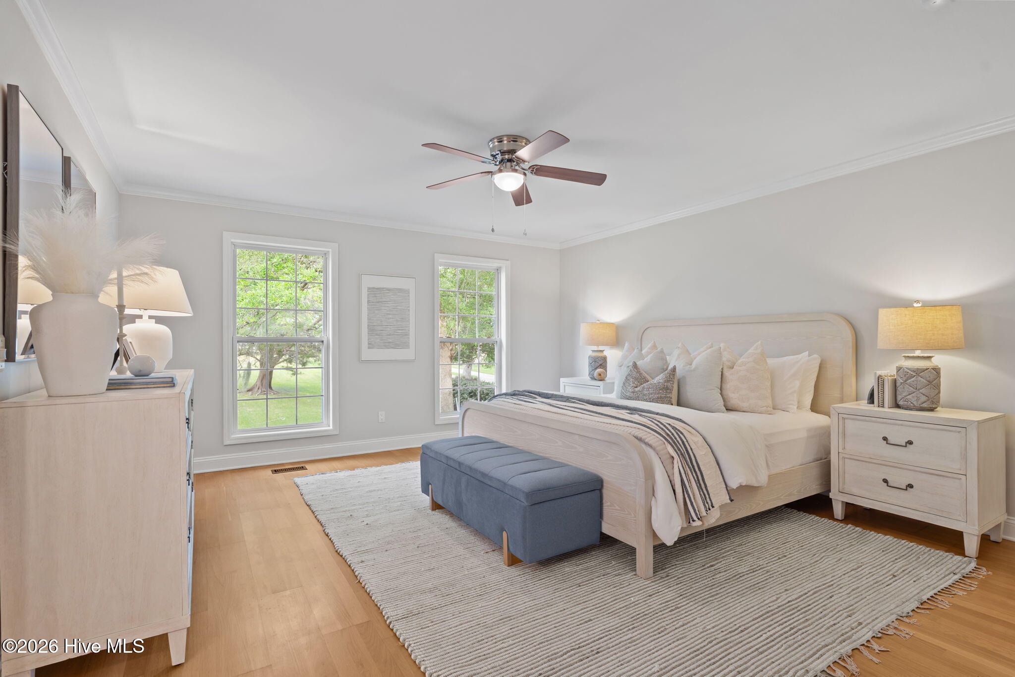 100567890 | Photo 27