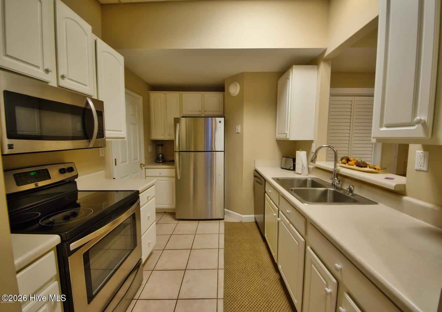 100565330 | Photo 13