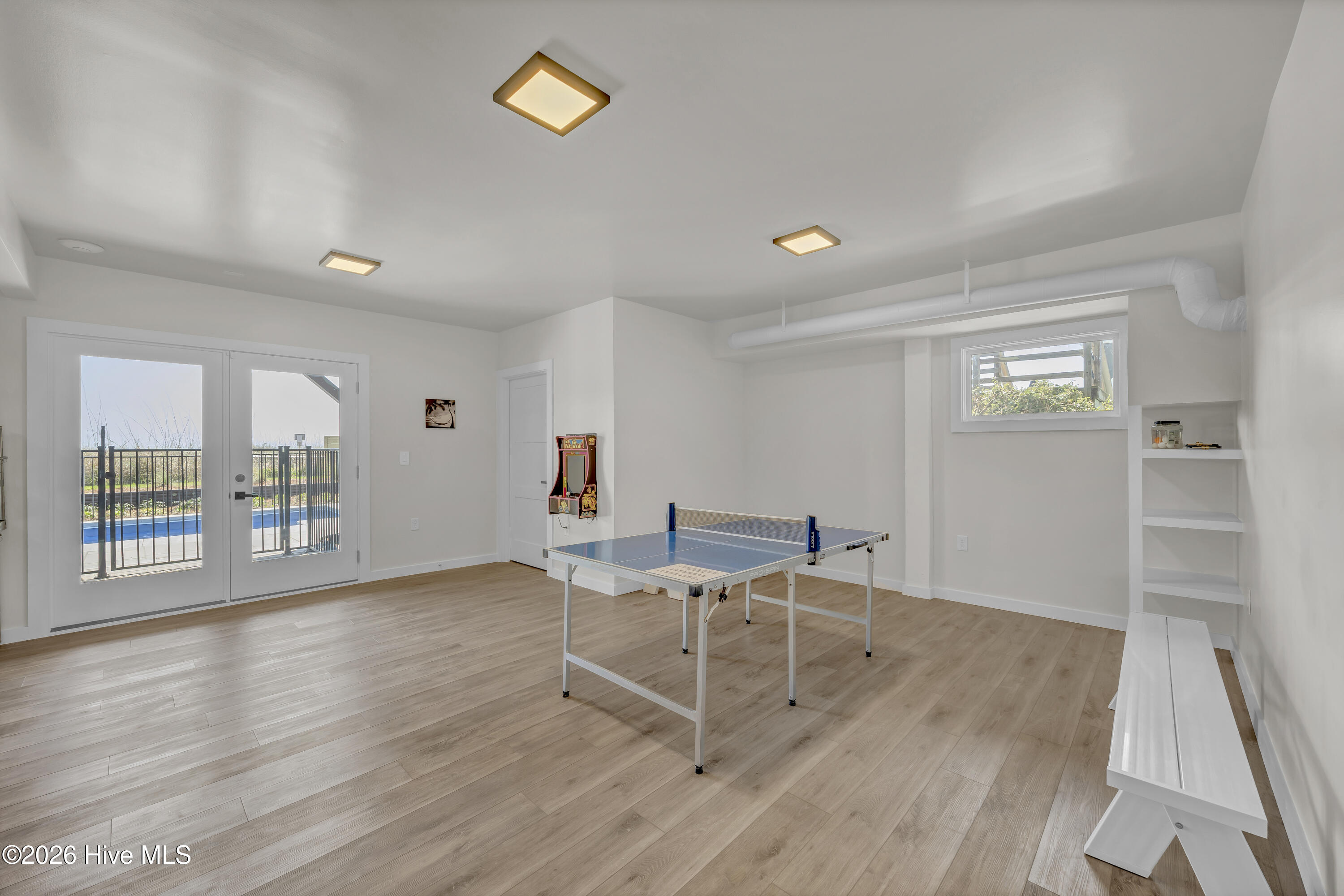 100565280 | Photo 84