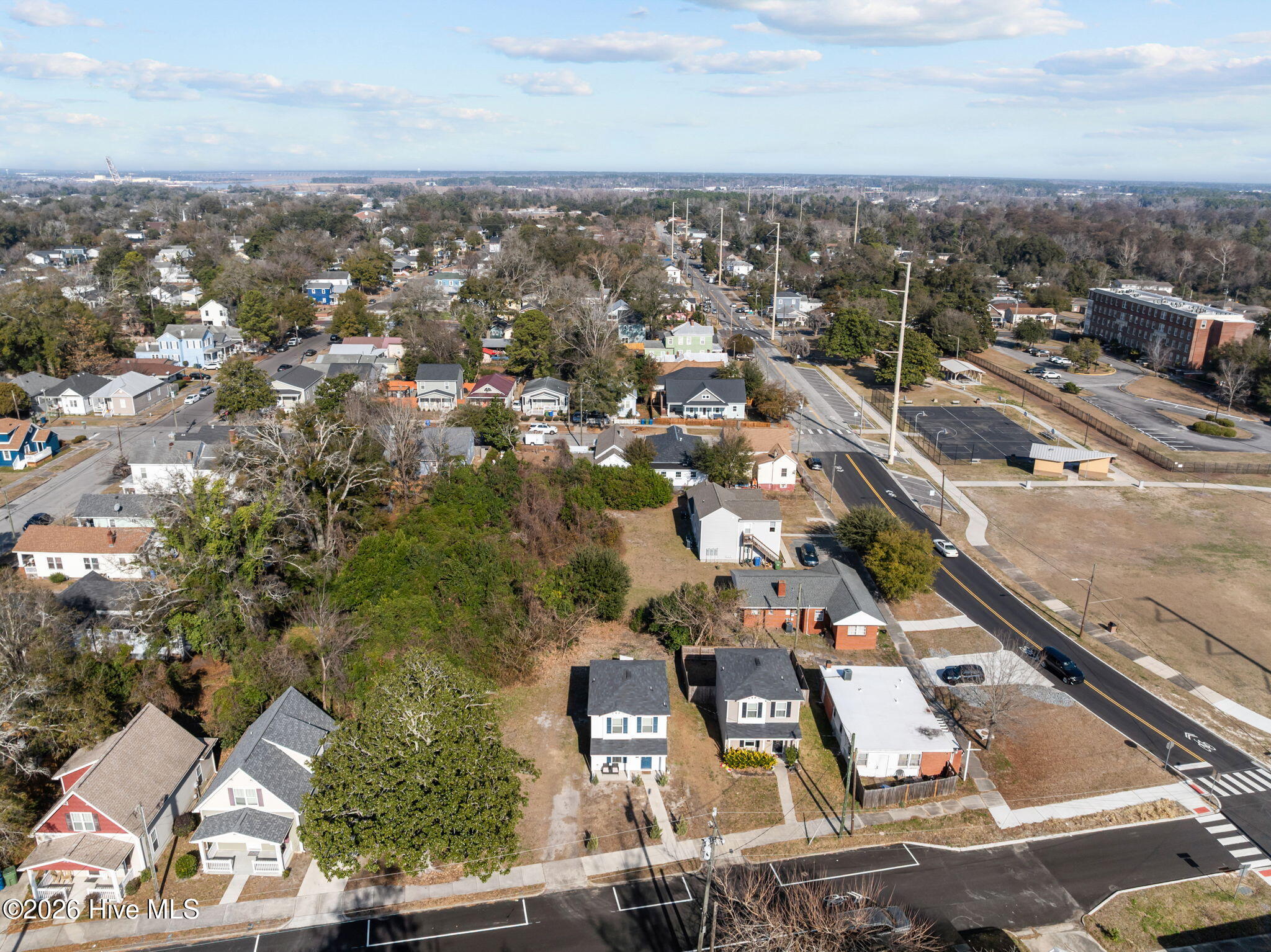 100548368 | Photo 43