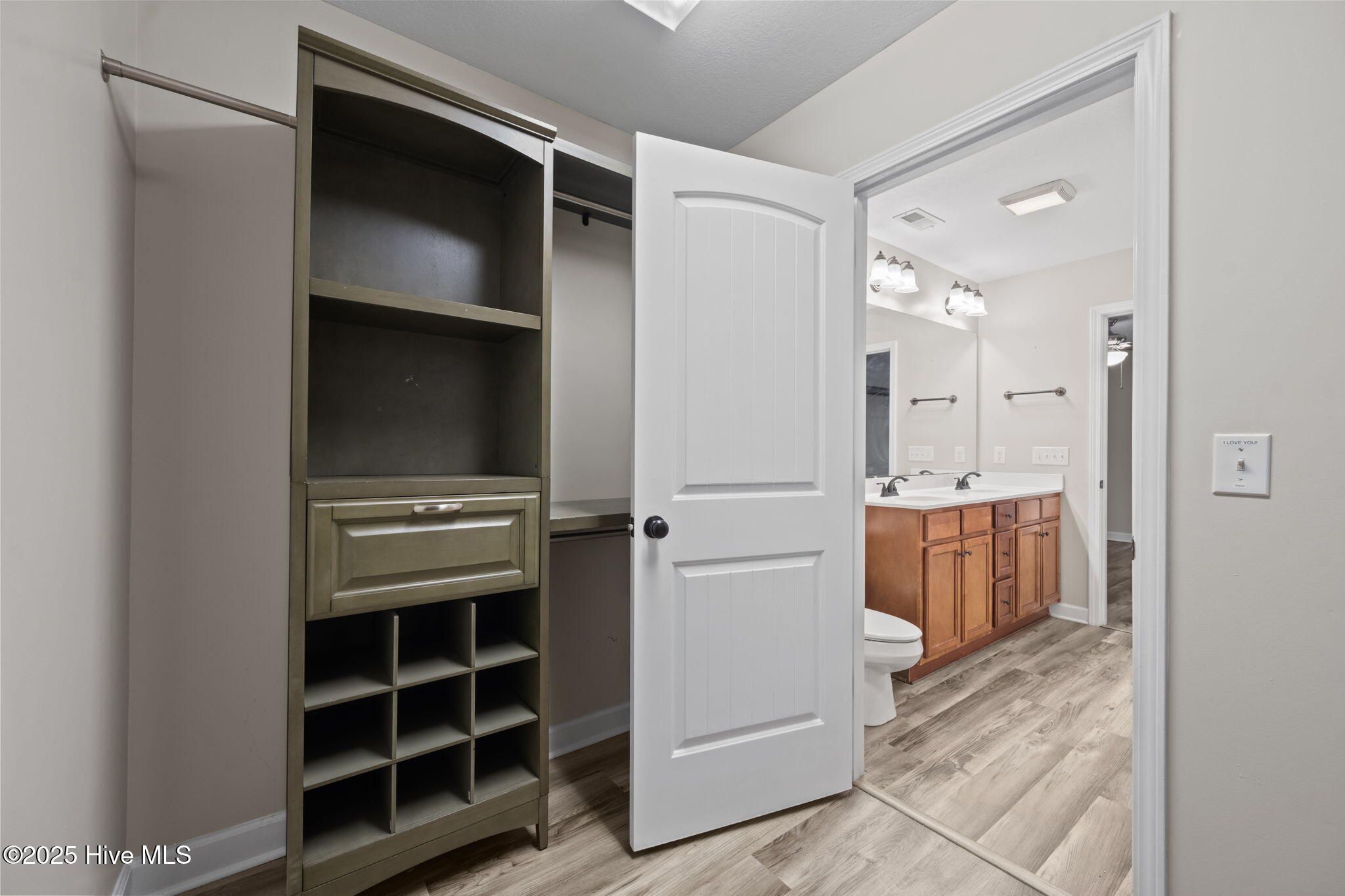 100546672 | Photo 29