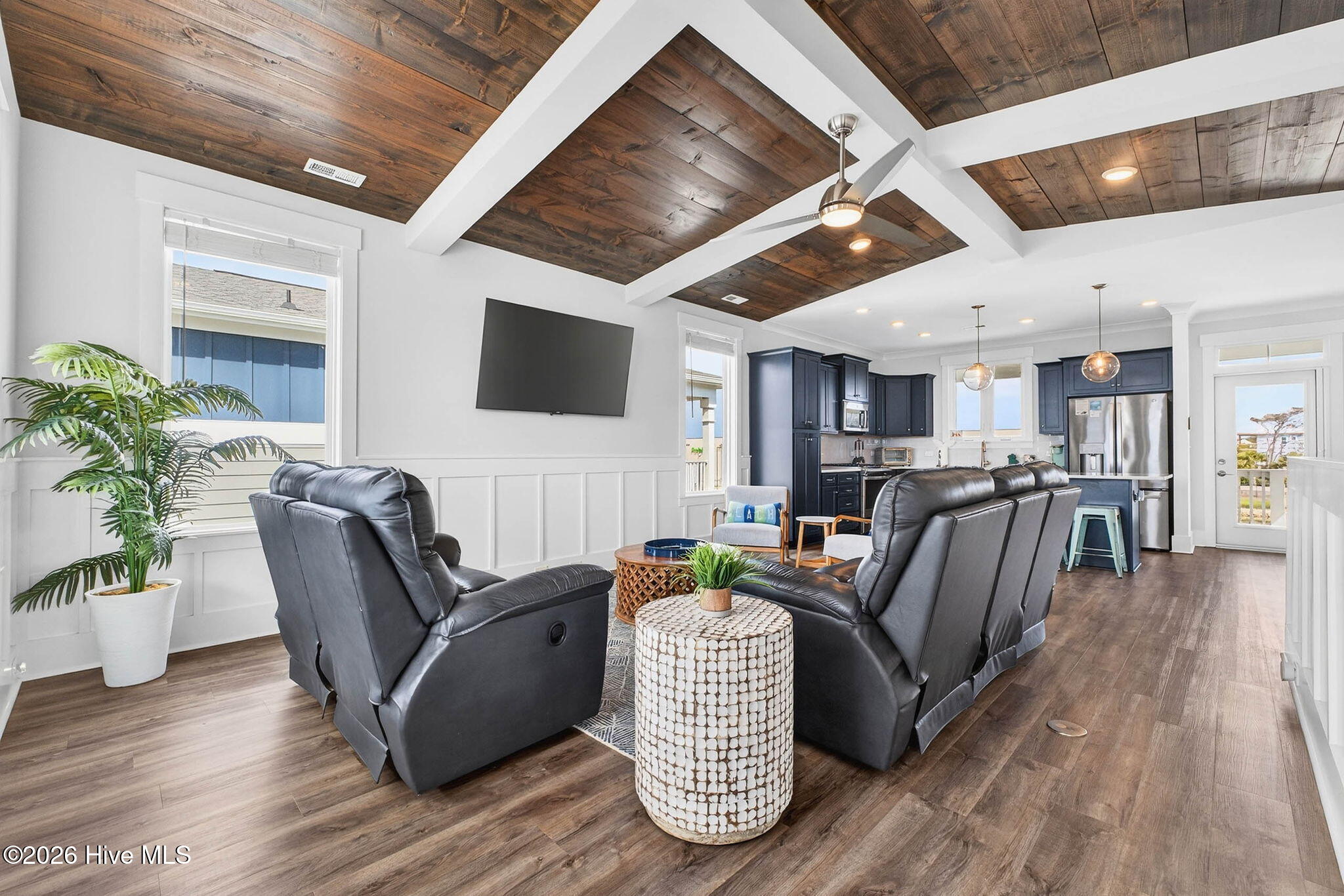 100565518 | Photo 10