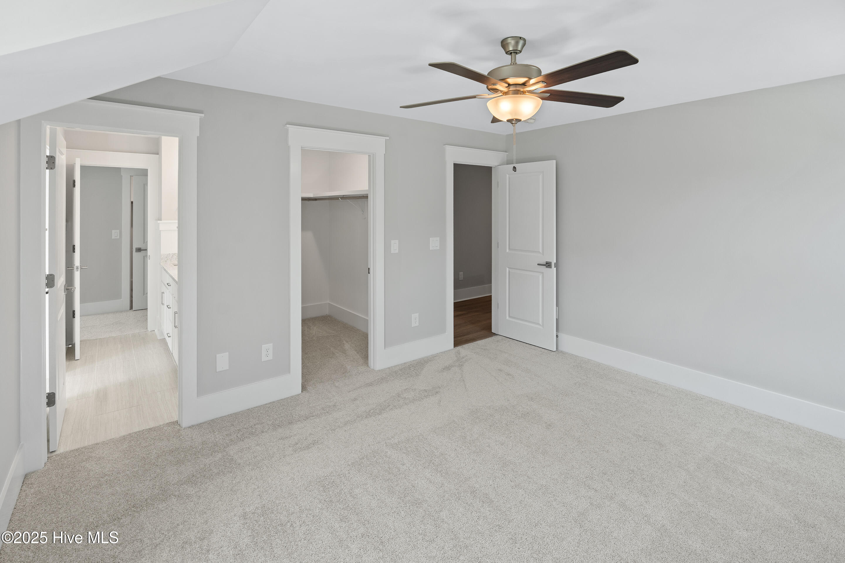 100521793 | Photo 29