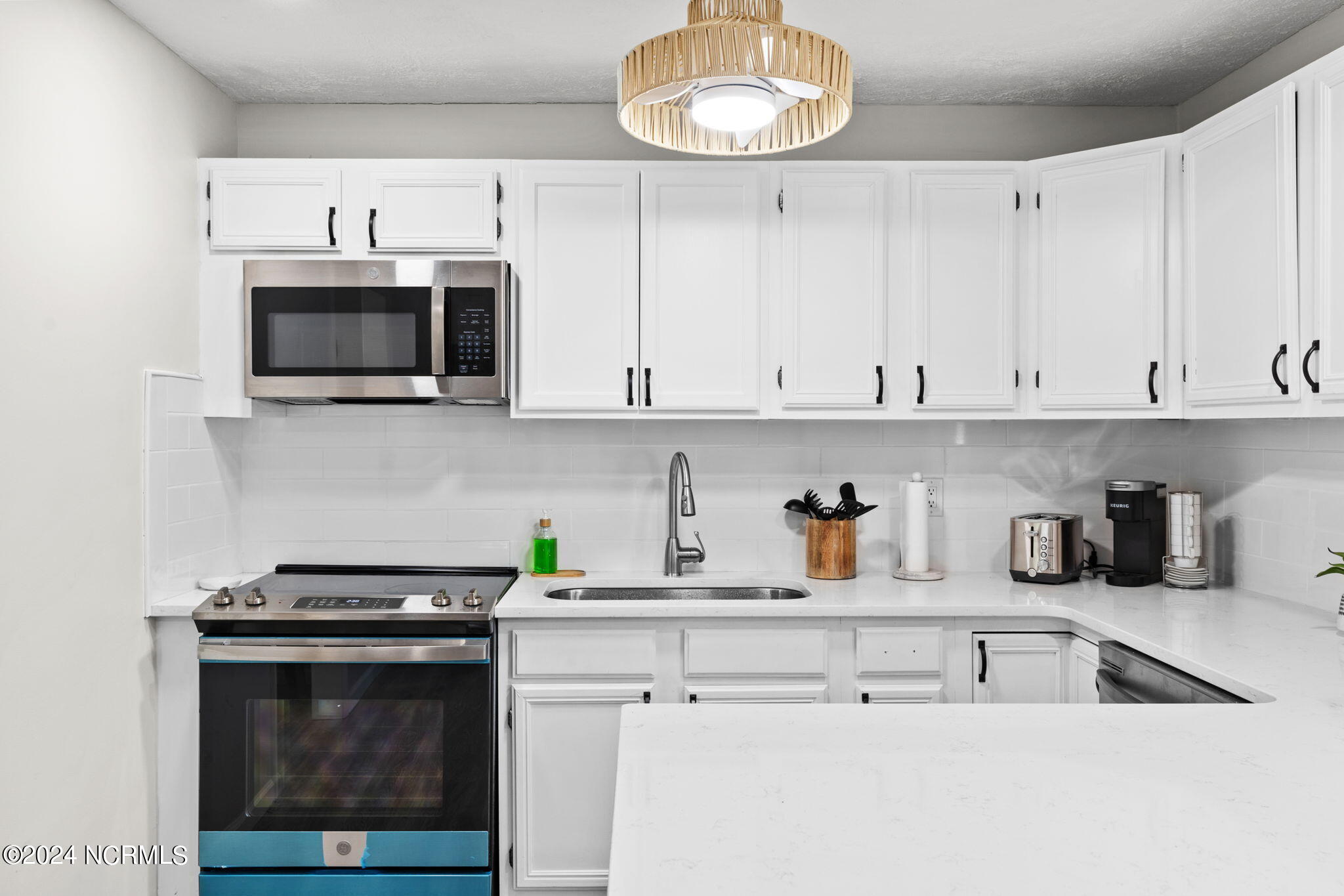 100566764 | Photo 10