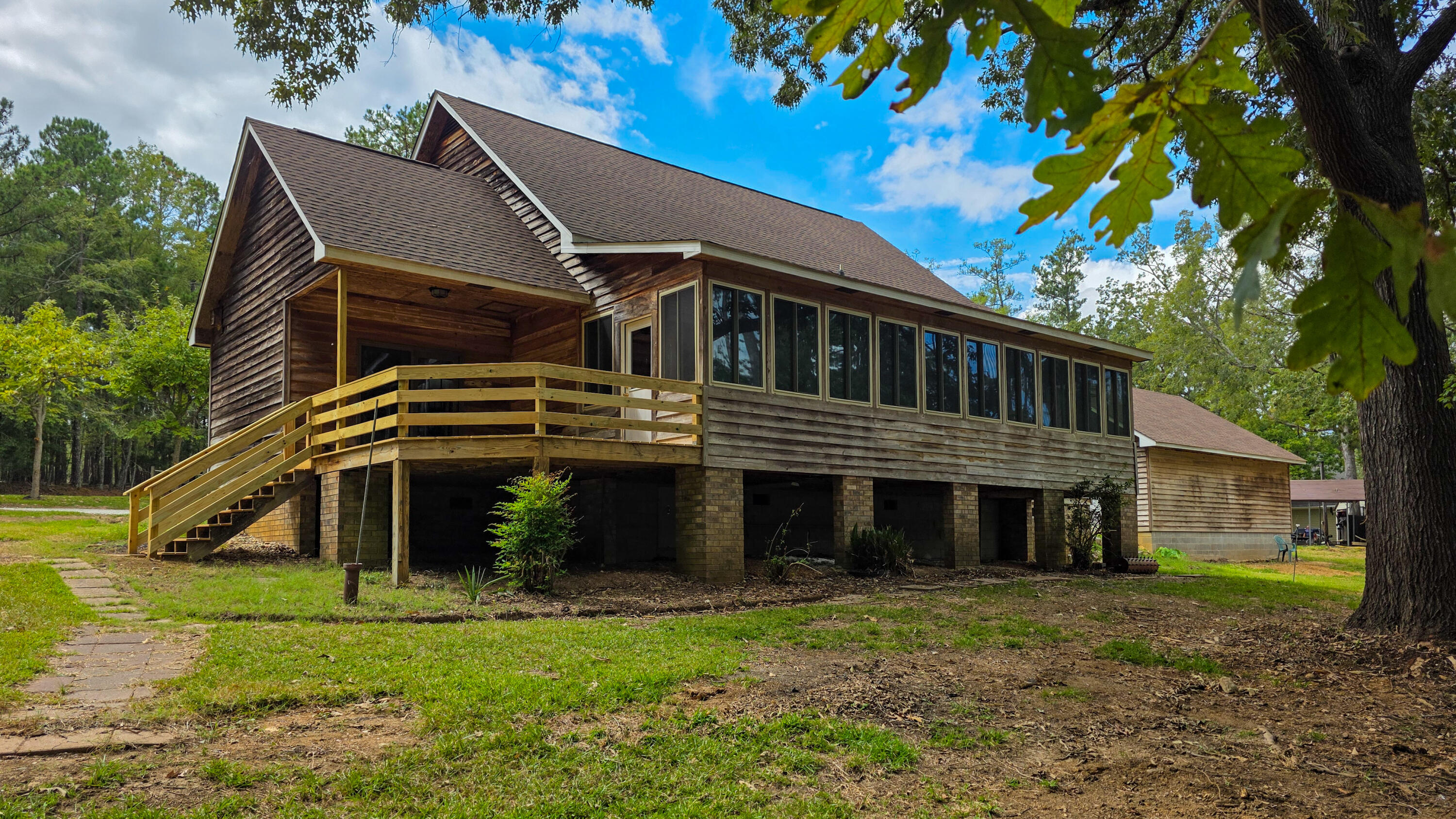 Homes for sale in Lincolnton, GA | 1179 Lakeside Dr, Lincolnton, GA 30817 | MLS# 548371