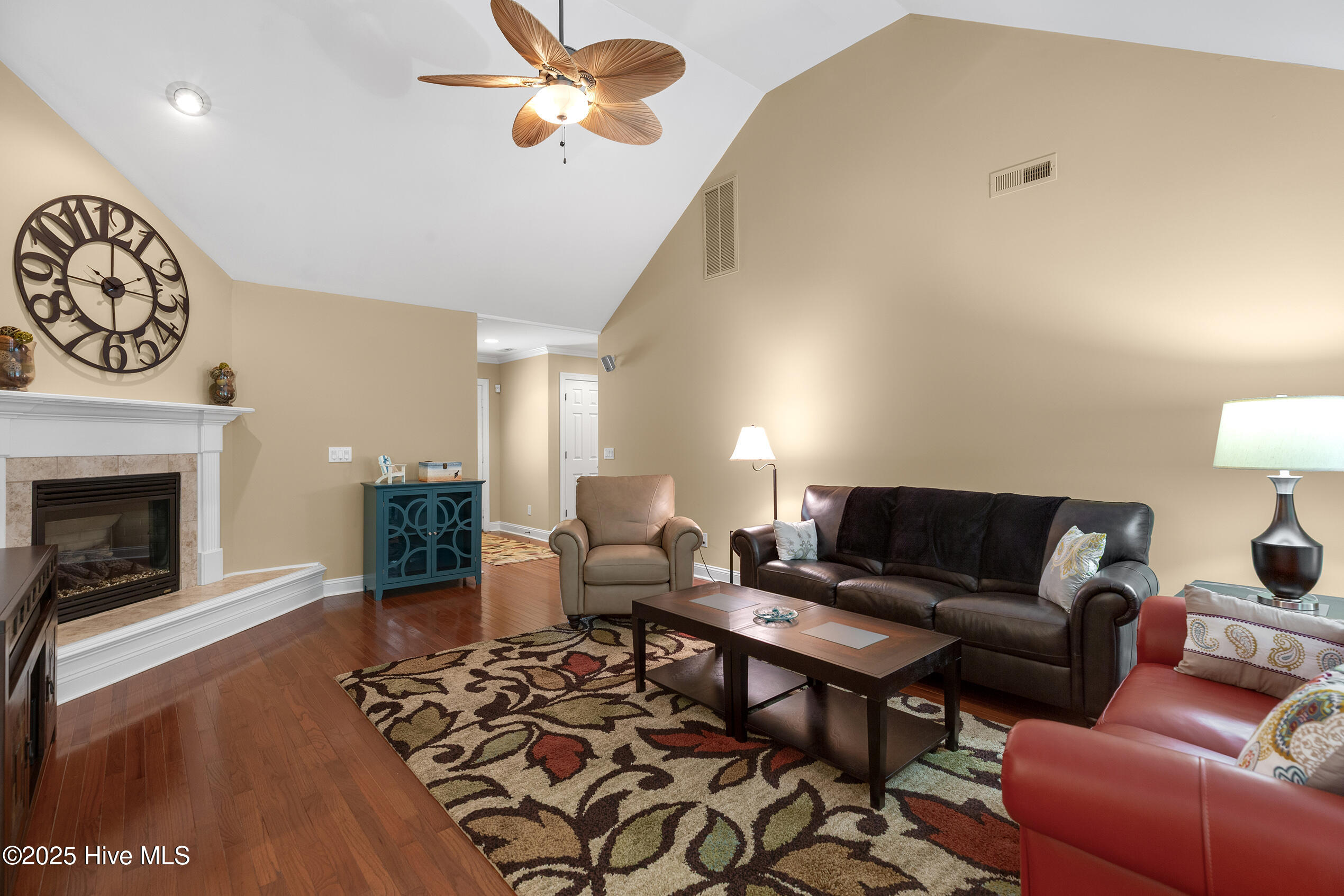 4414 Grey Oaks Court, Wilmington, NC 28412 – photo 8: GreyOaks4414-3LRDianeL33A7231-CR2