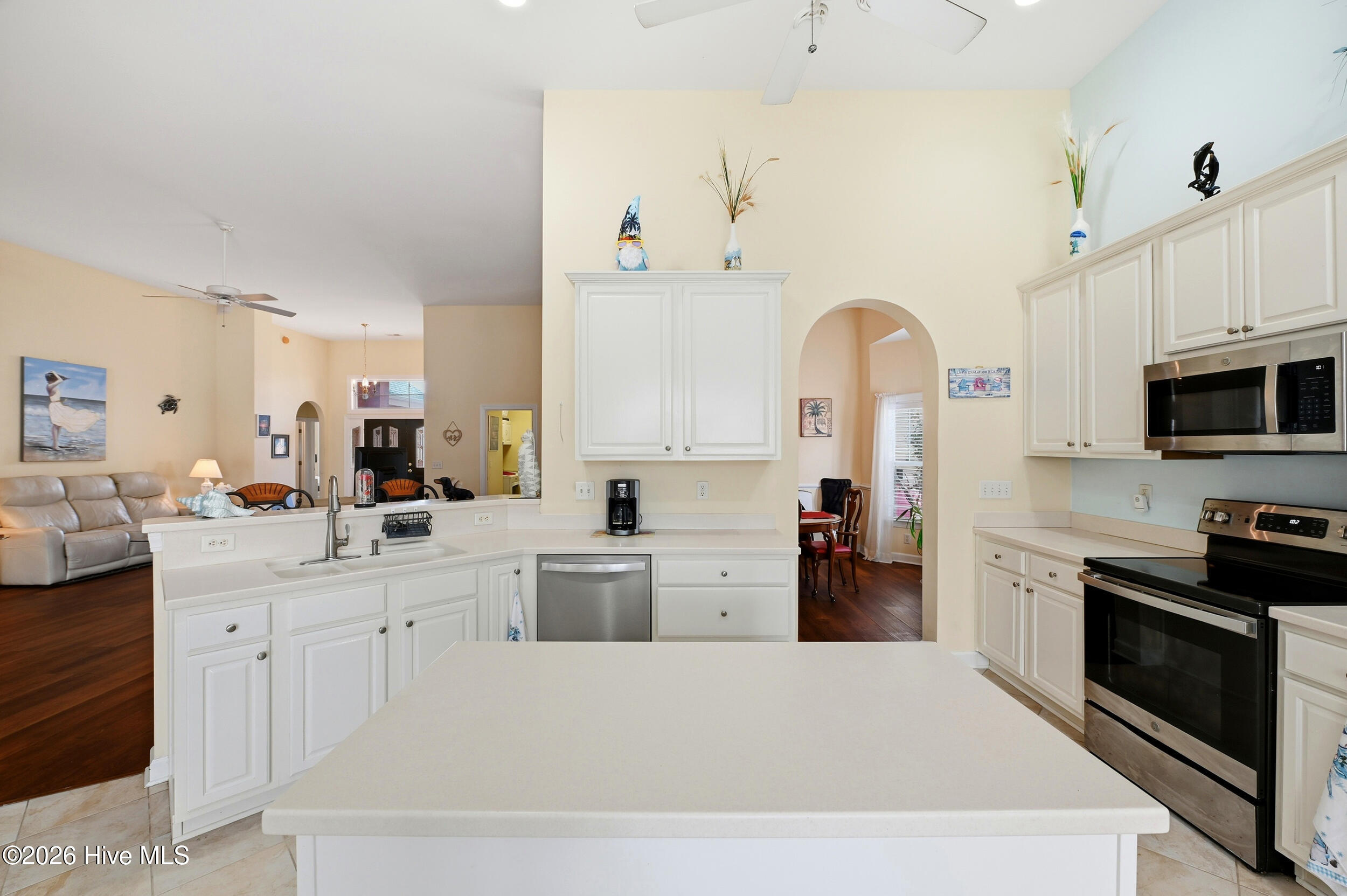 100553802 | Photo 17