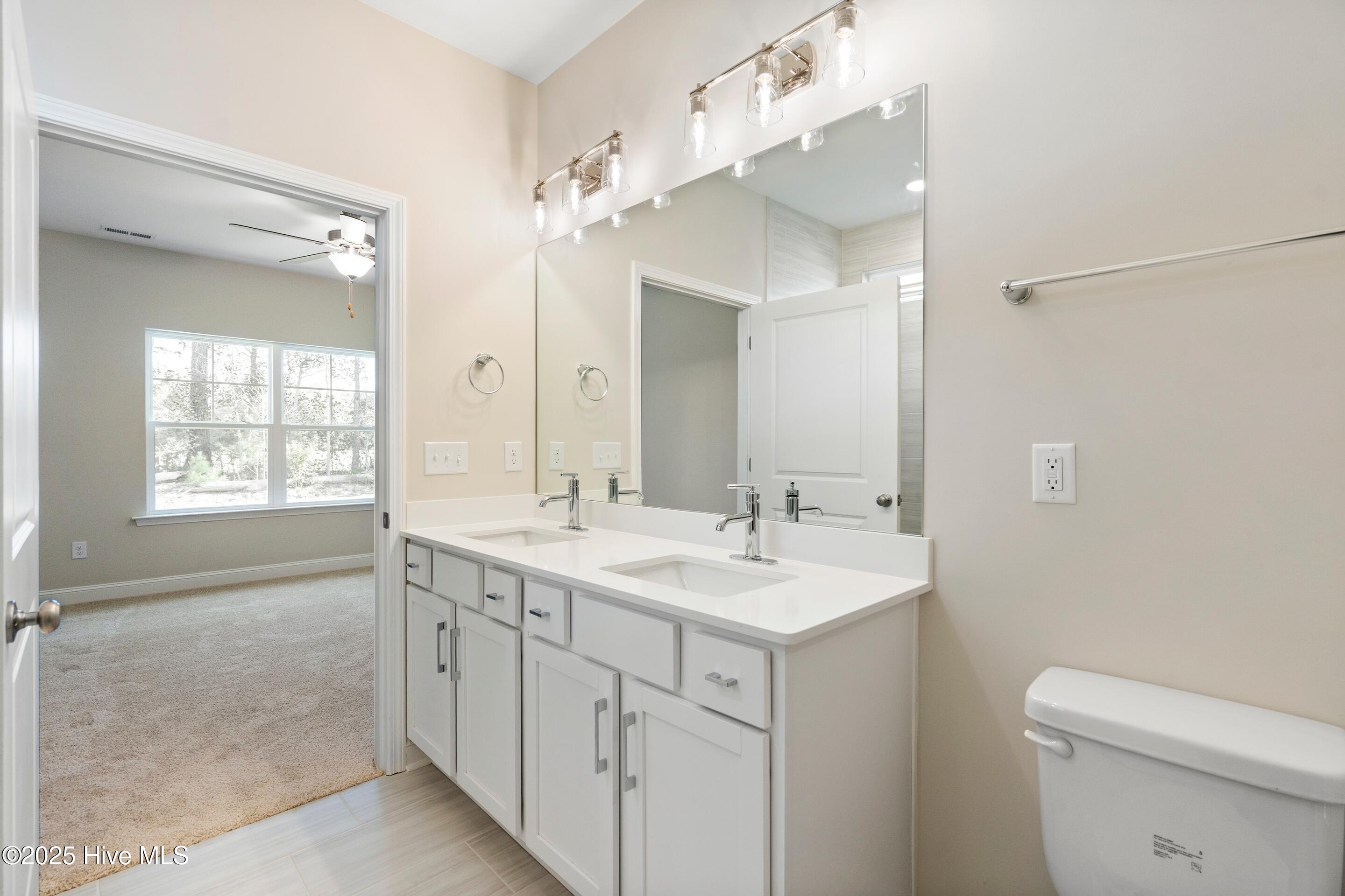 100543354 | Photo 38