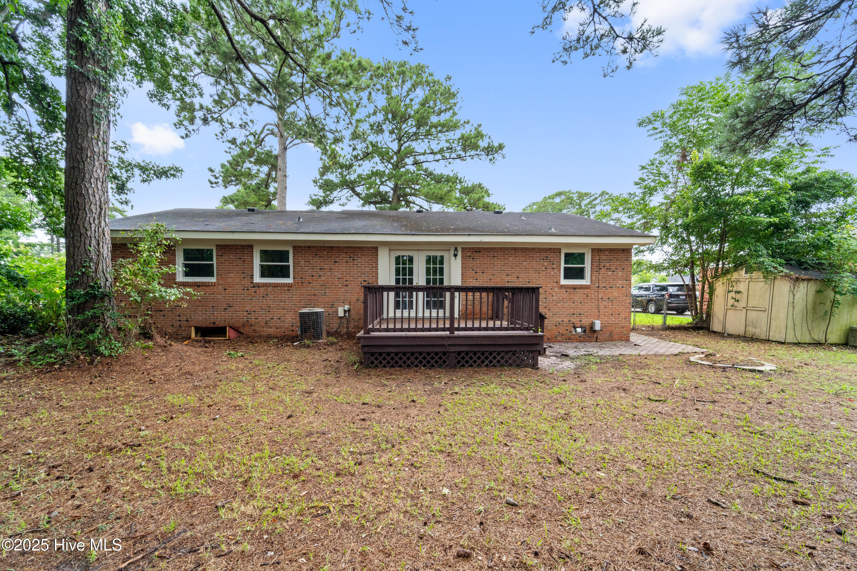 100520678 | Photo 17