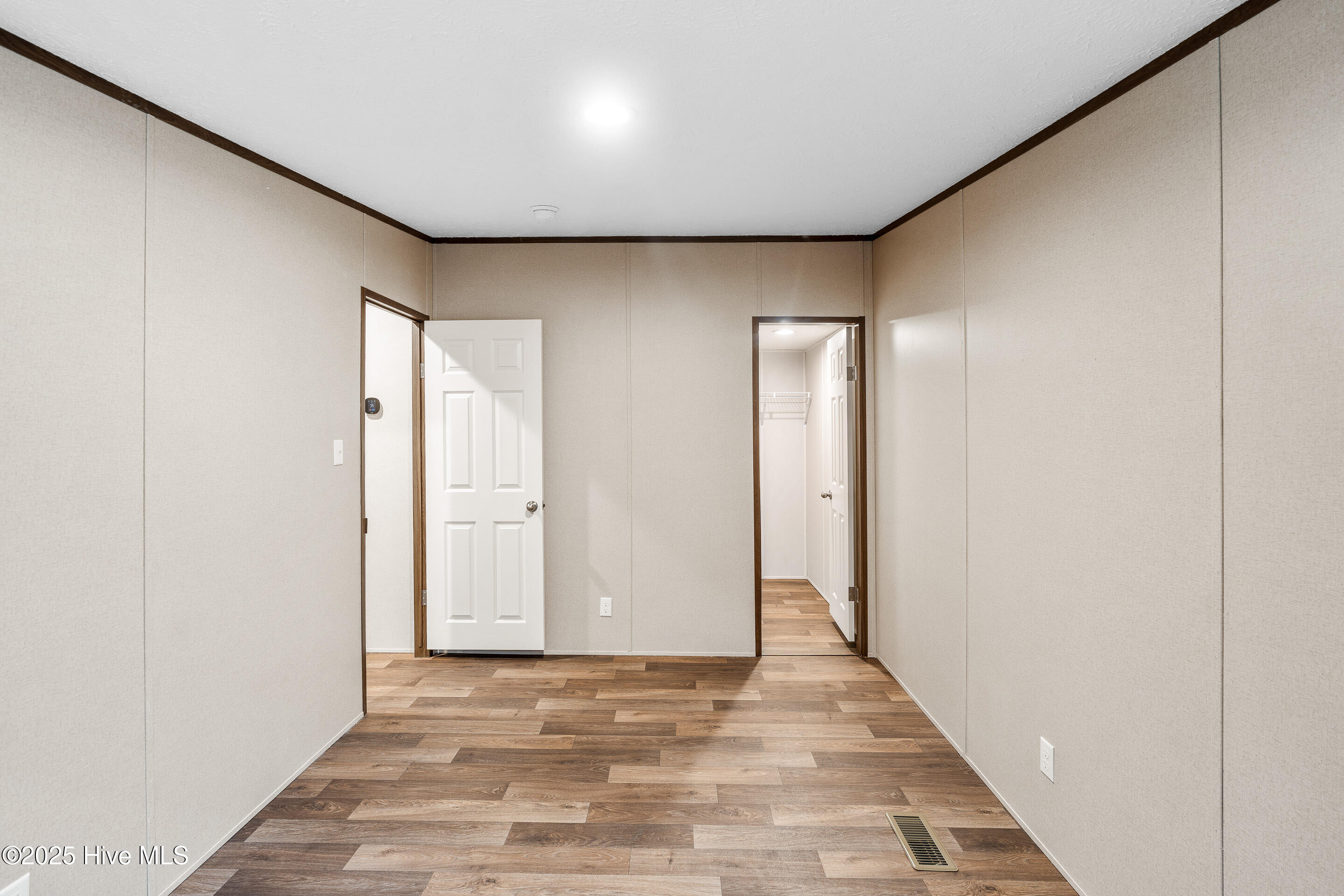 100532325 | Photo 21