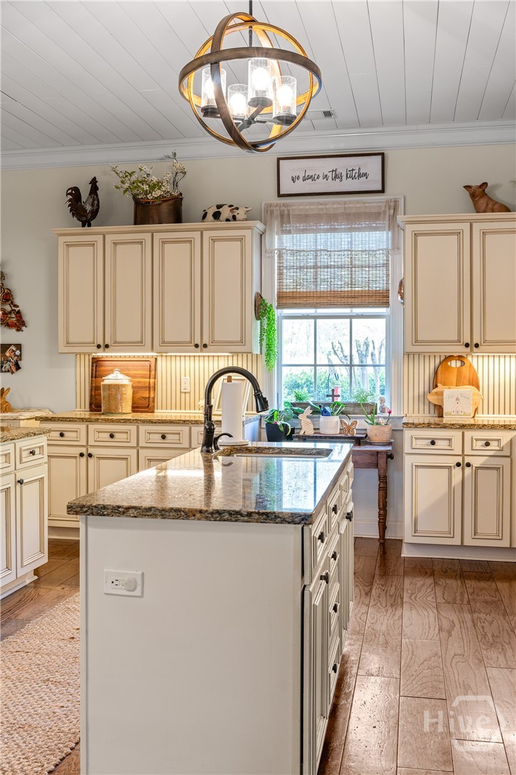 Auxiliary Sink