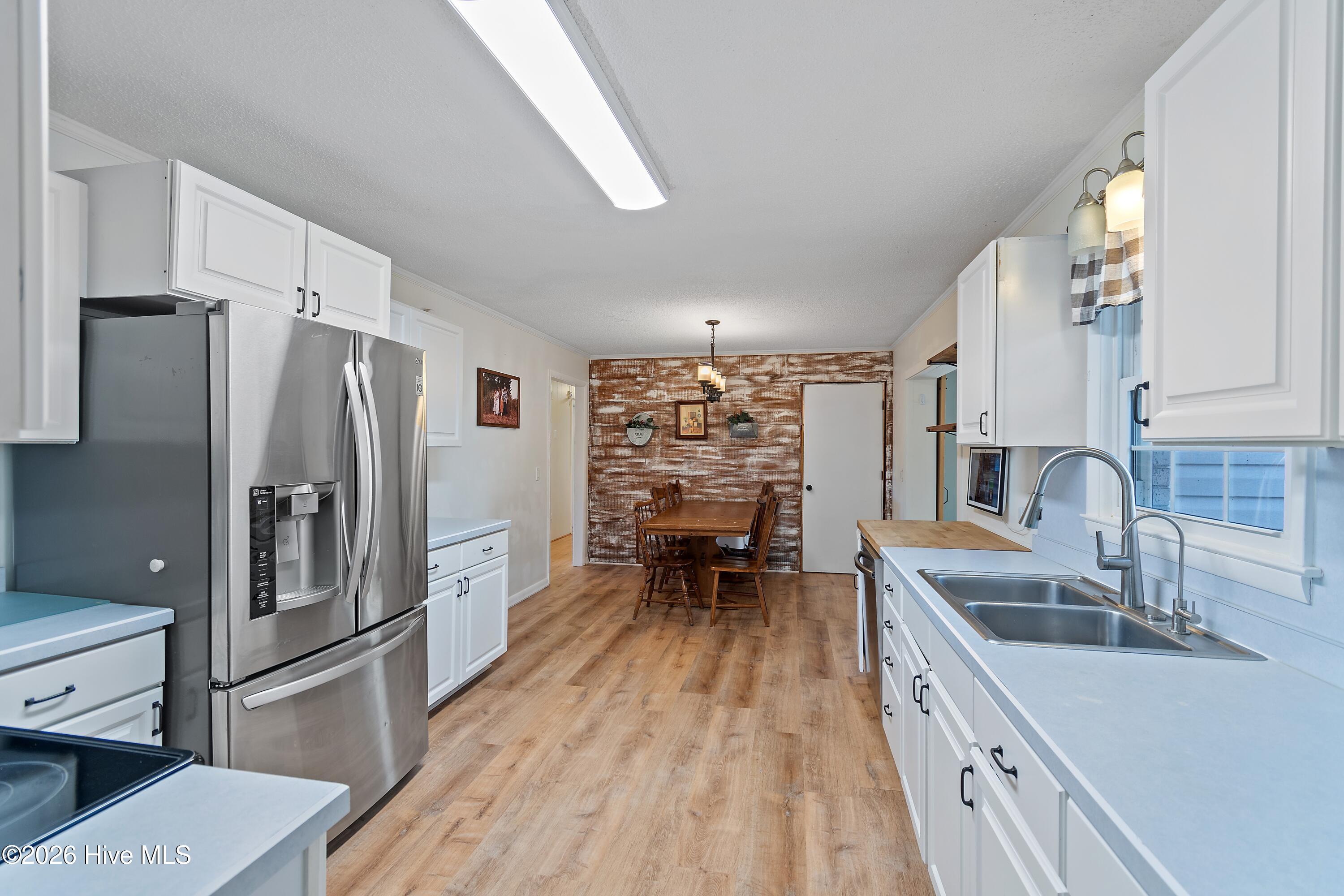 100550559 | Photo 17