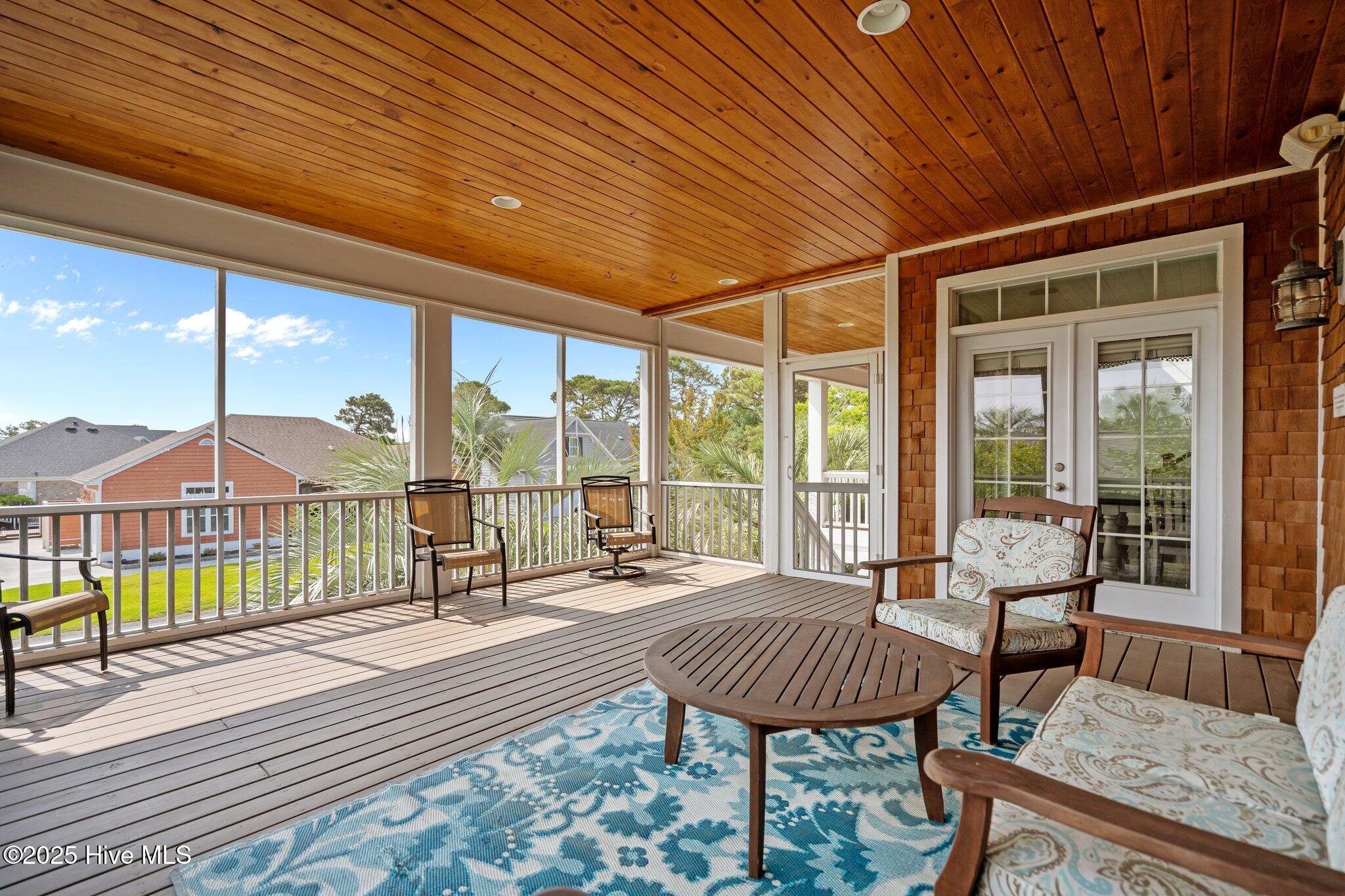 100513091 | Photo 29