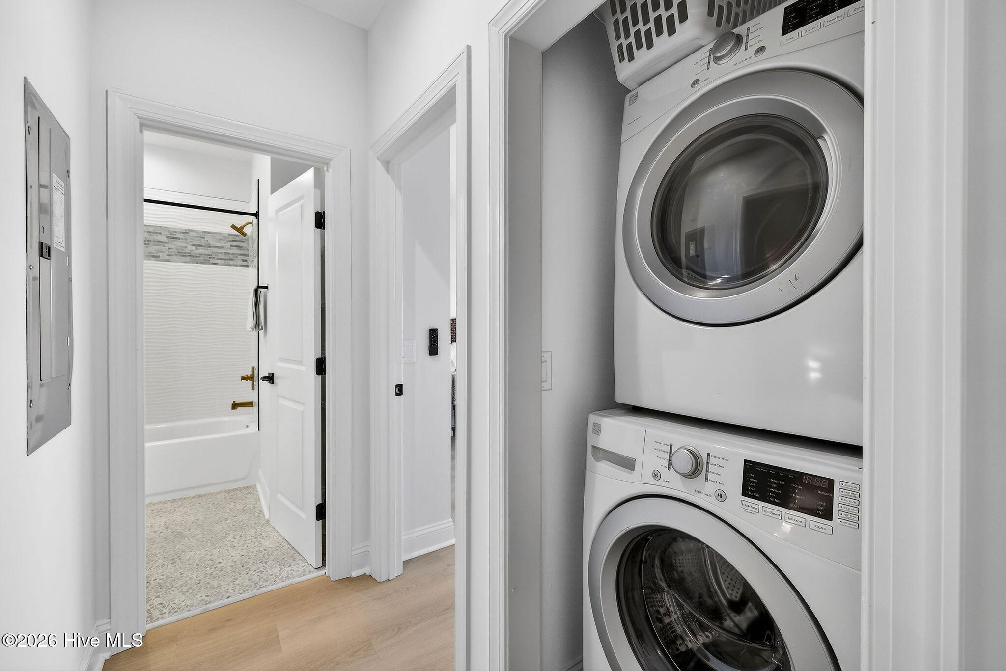 100565526 | Photo 71