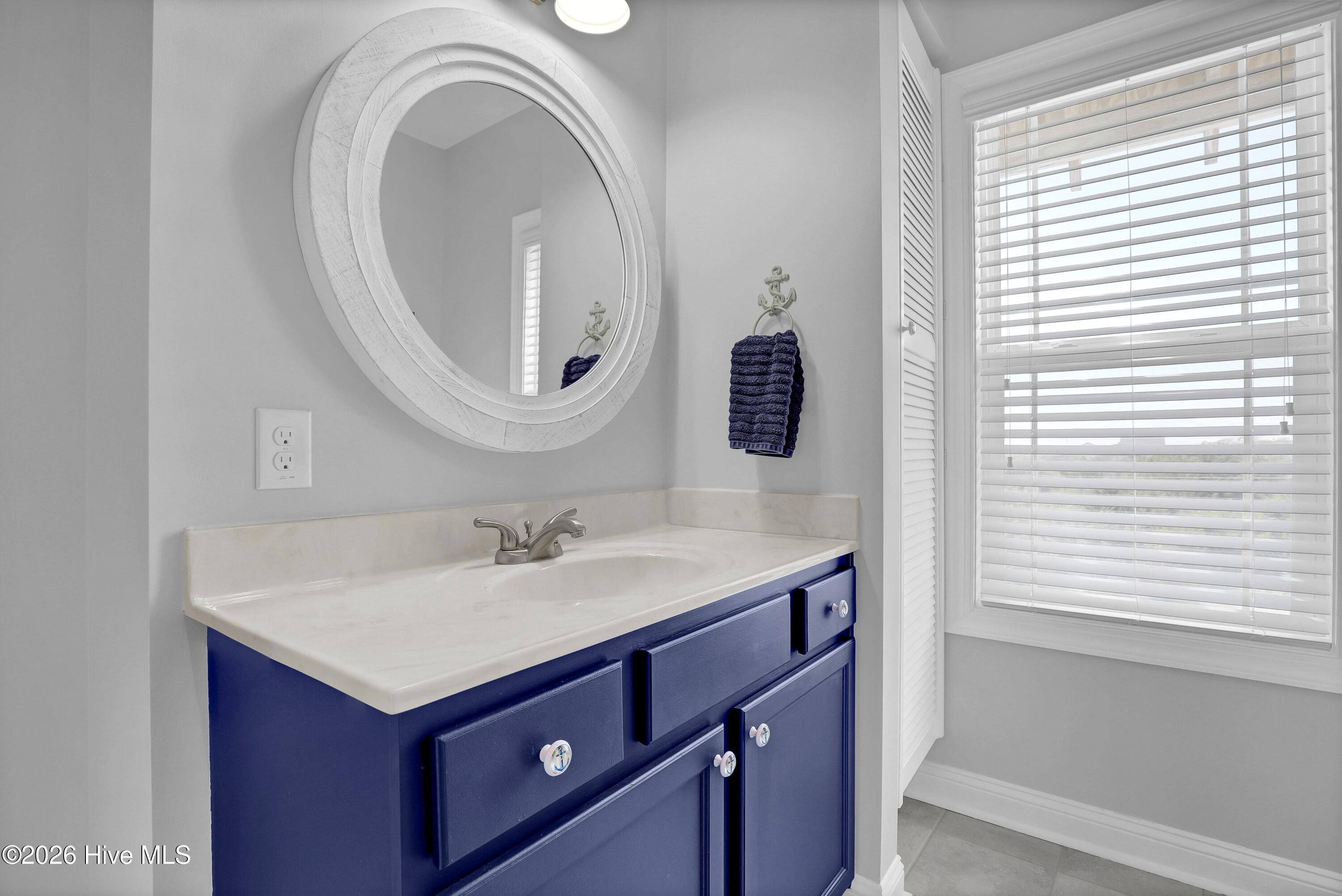 100564246 | Photo 30