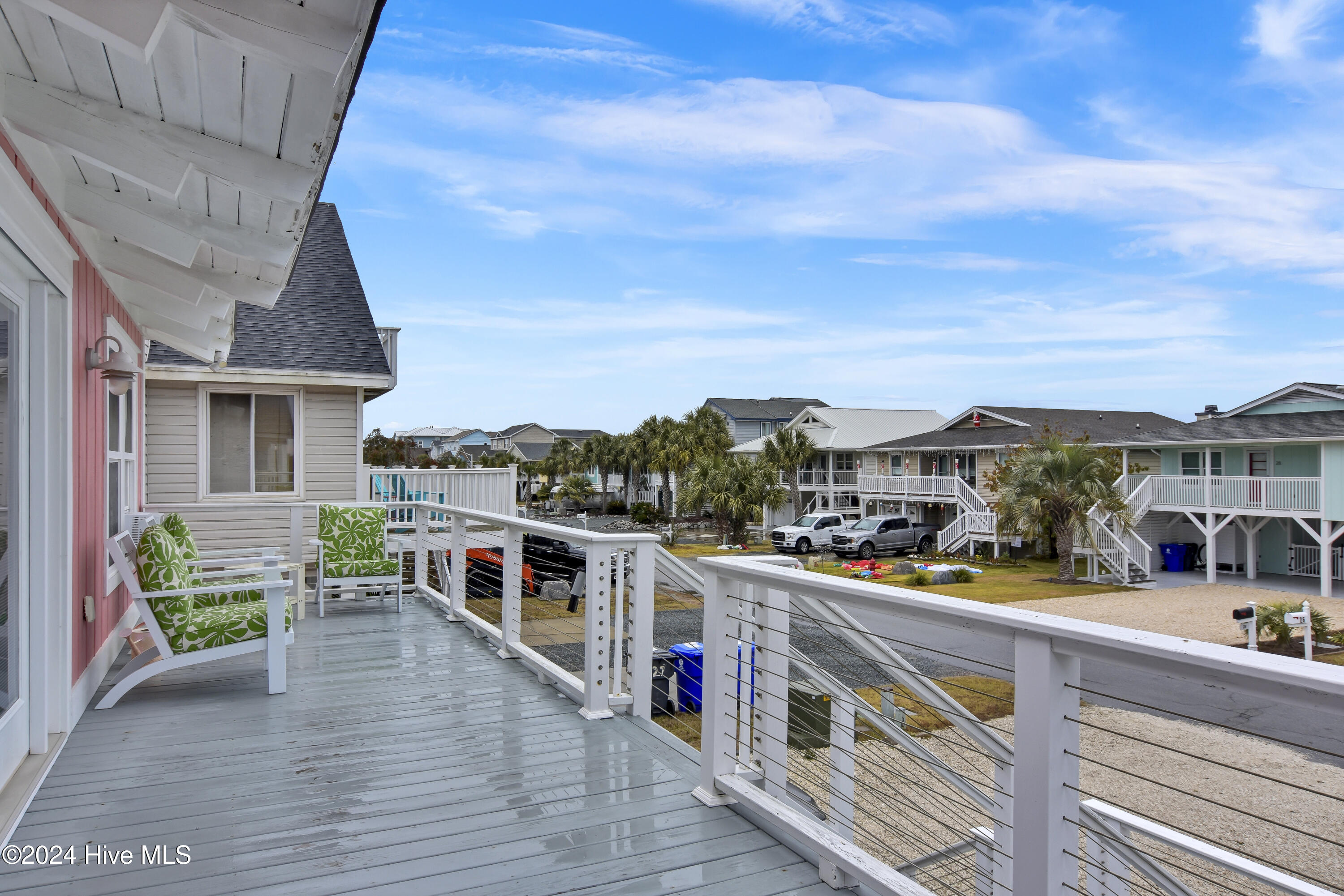 100512671 | Photo 28