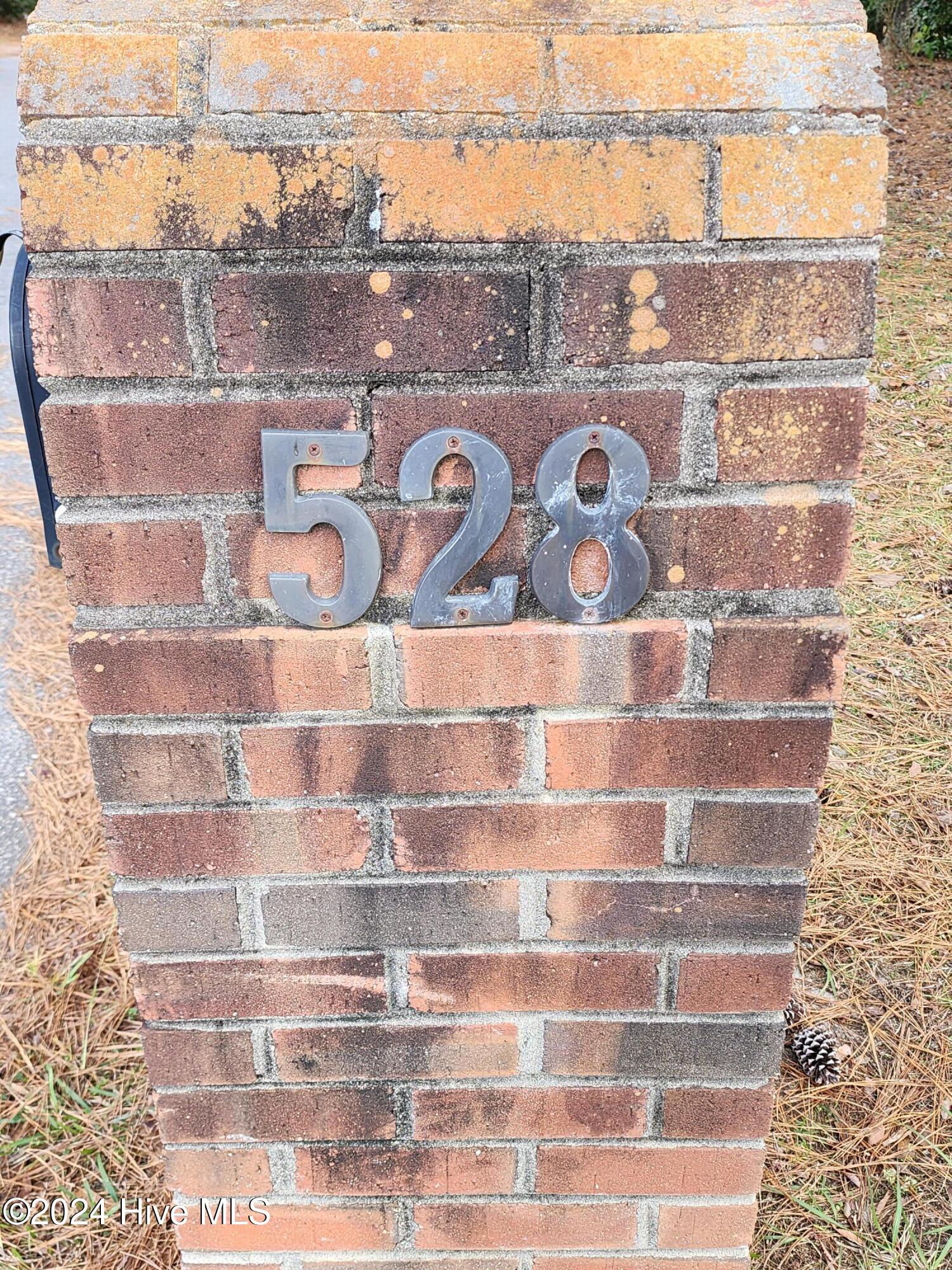 100477121 | Photo 30