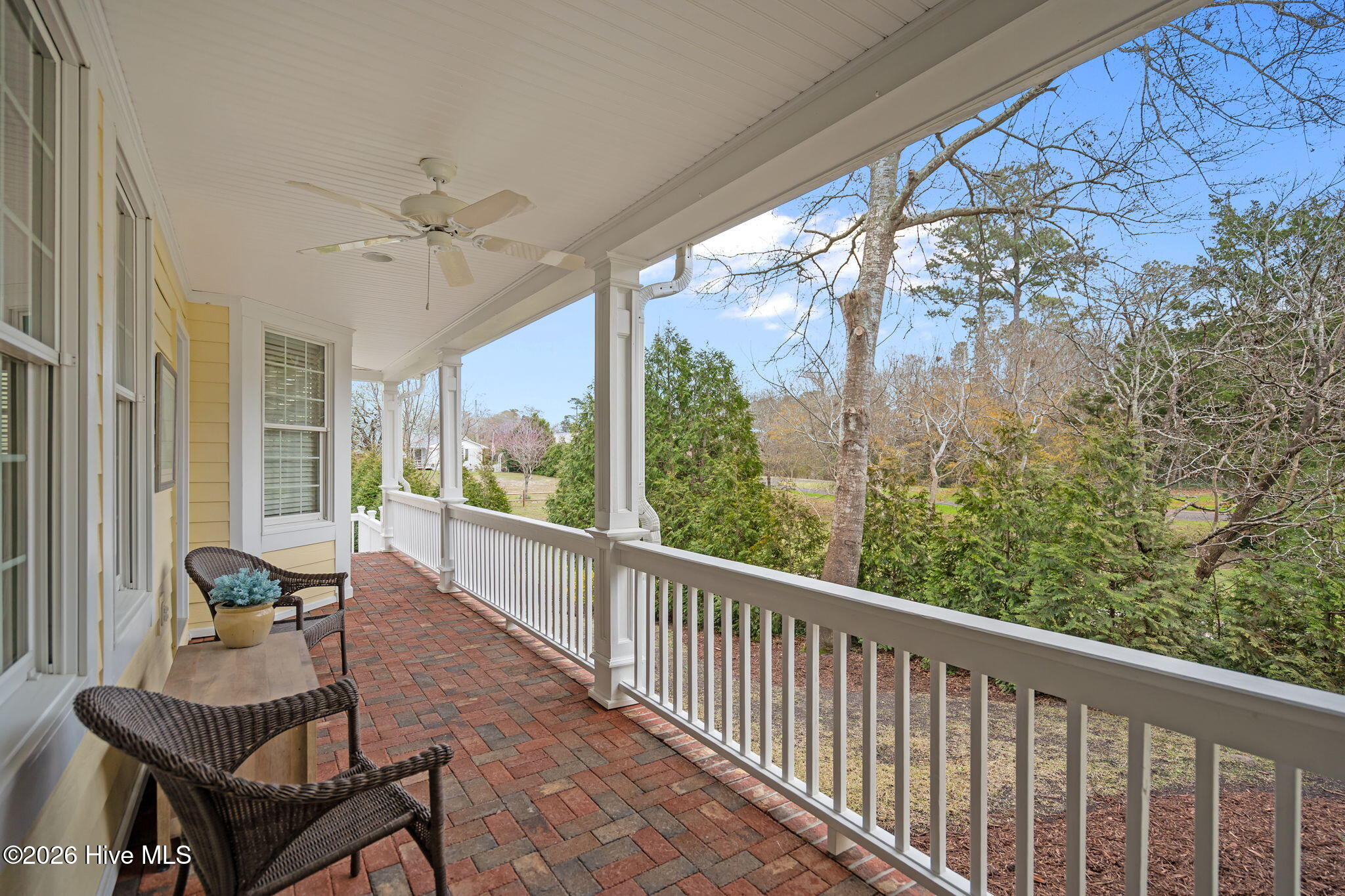 100560775 | Photo 40