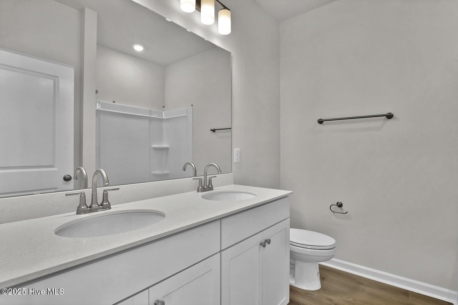 100558889 | Photo 27