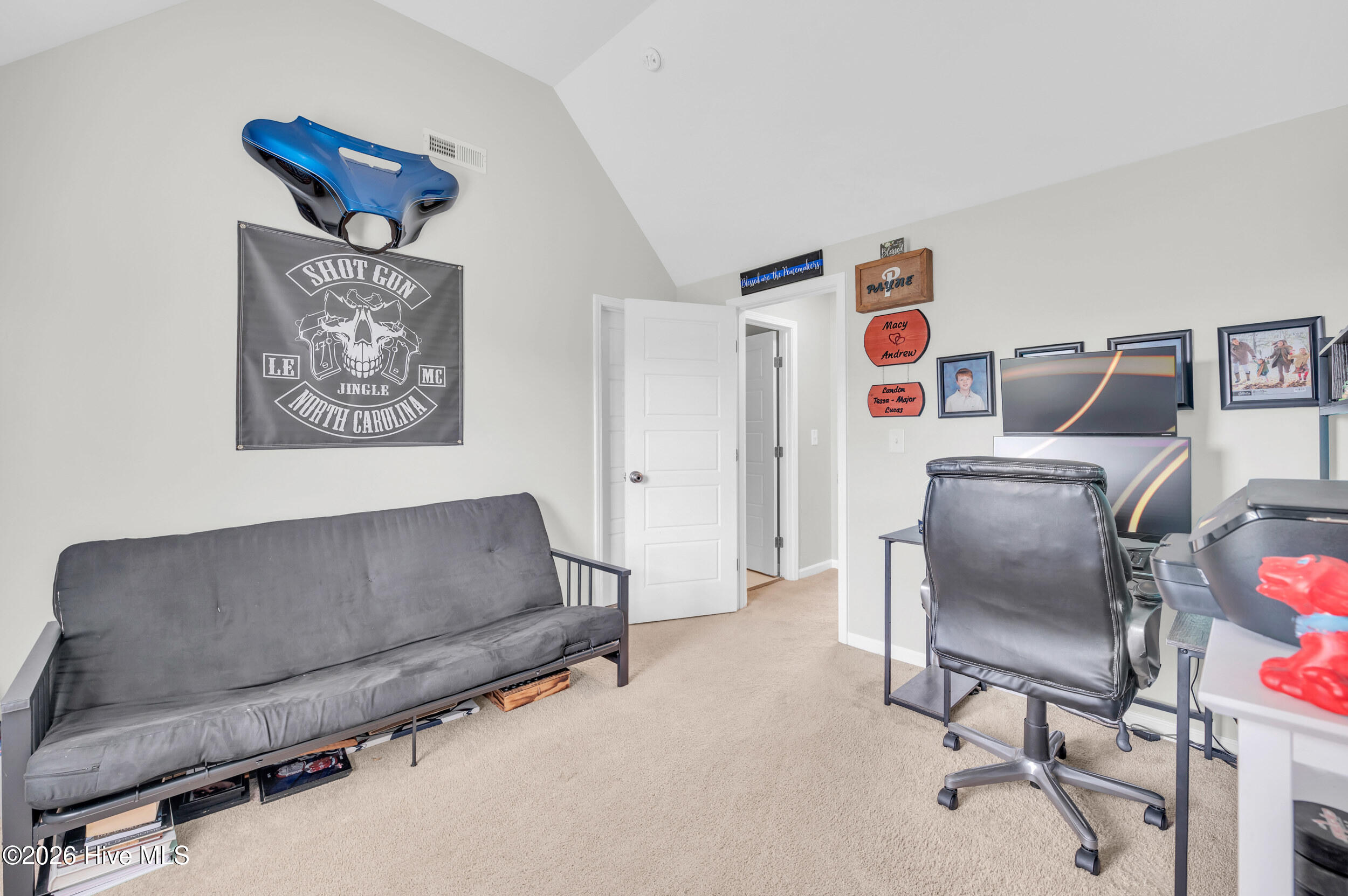 100550798 | Photo 32