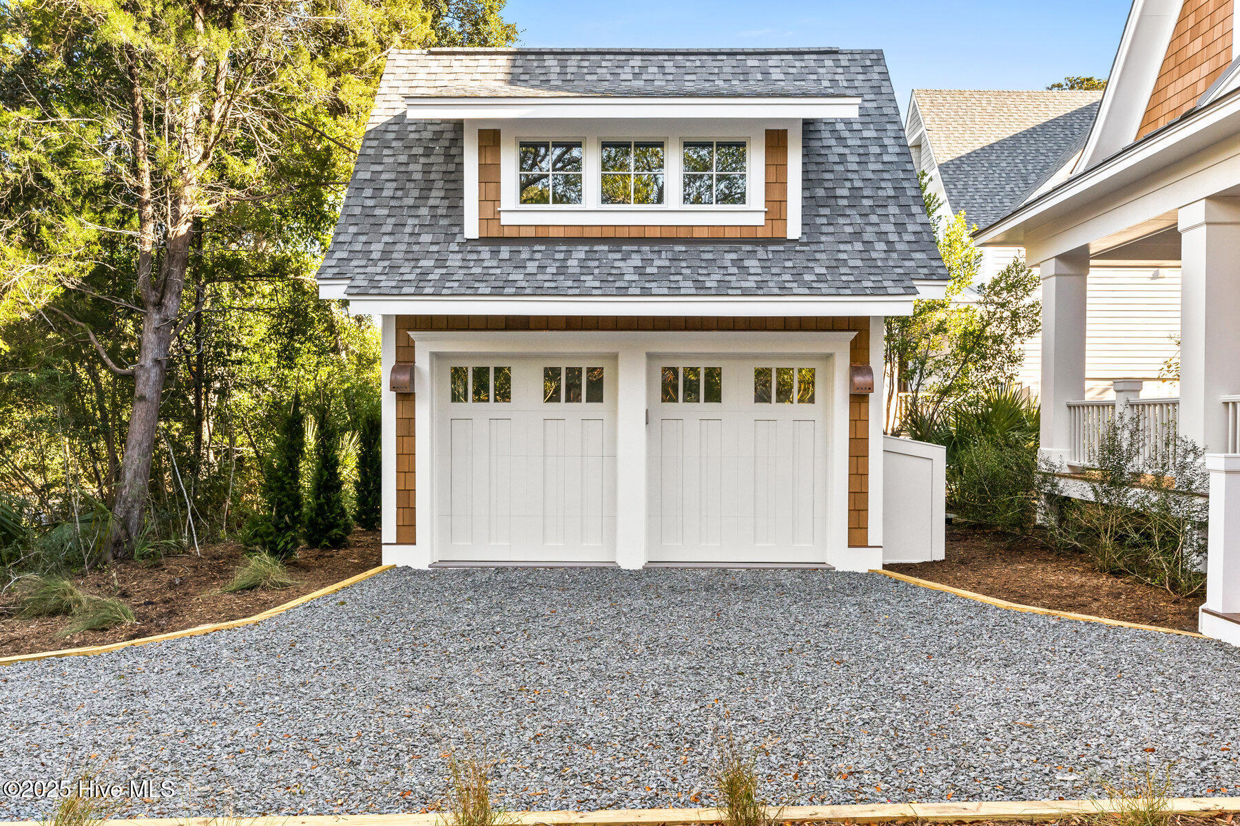 100401243 | Photo 81