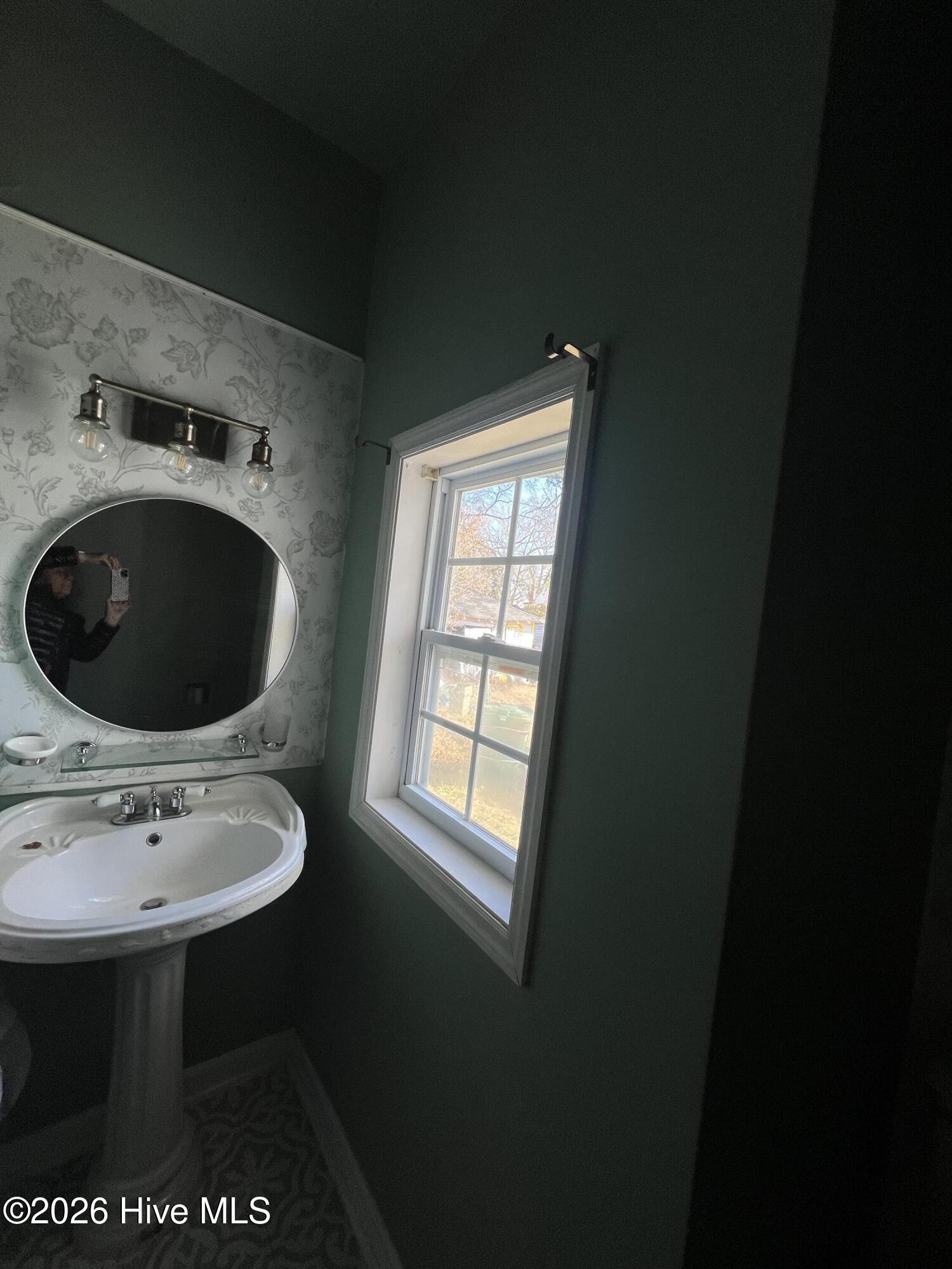 915 Saint David Street