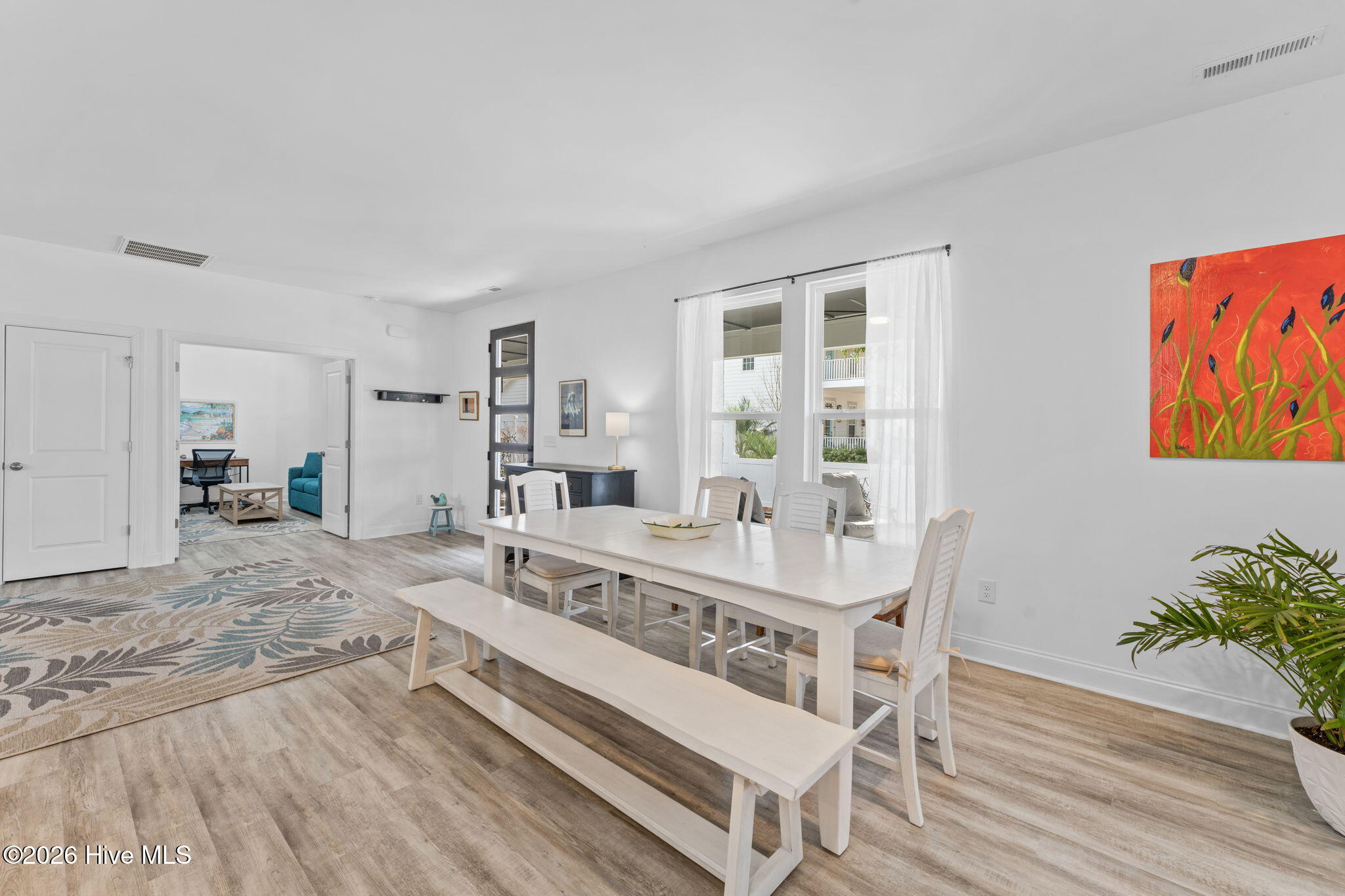 100554364 | Photo 13