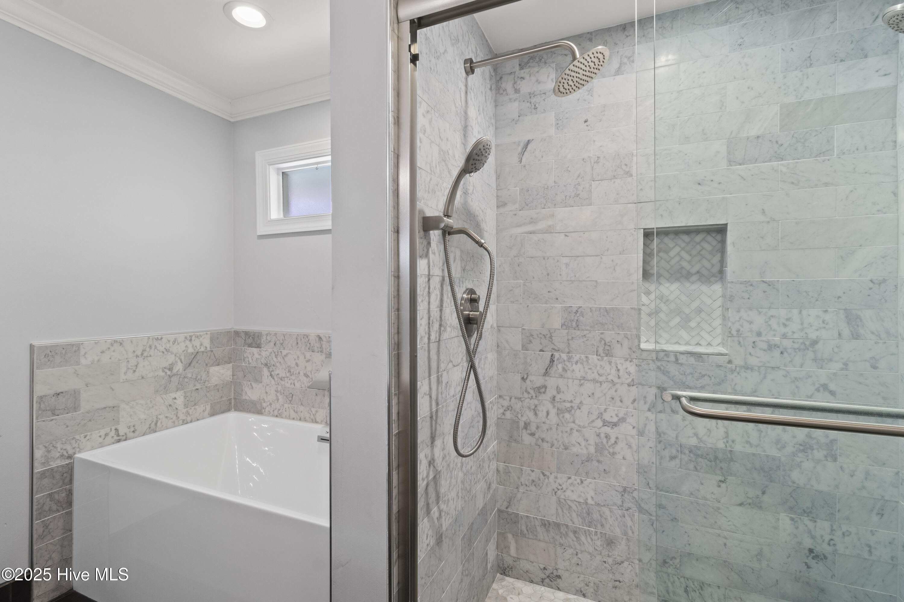 100503584 | Photo 26